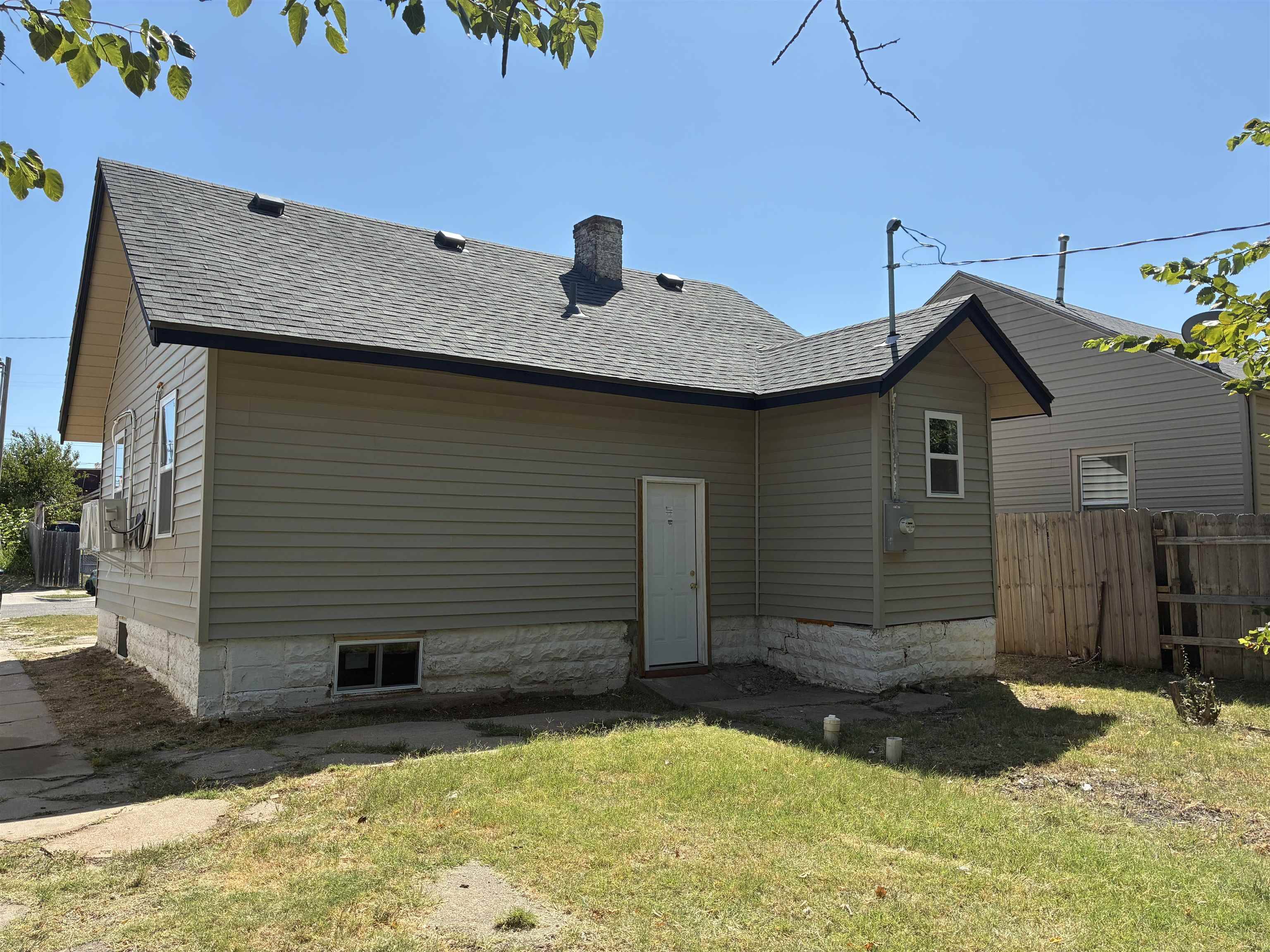 1339 N Lorraine Ave., Wichita, KS 67214