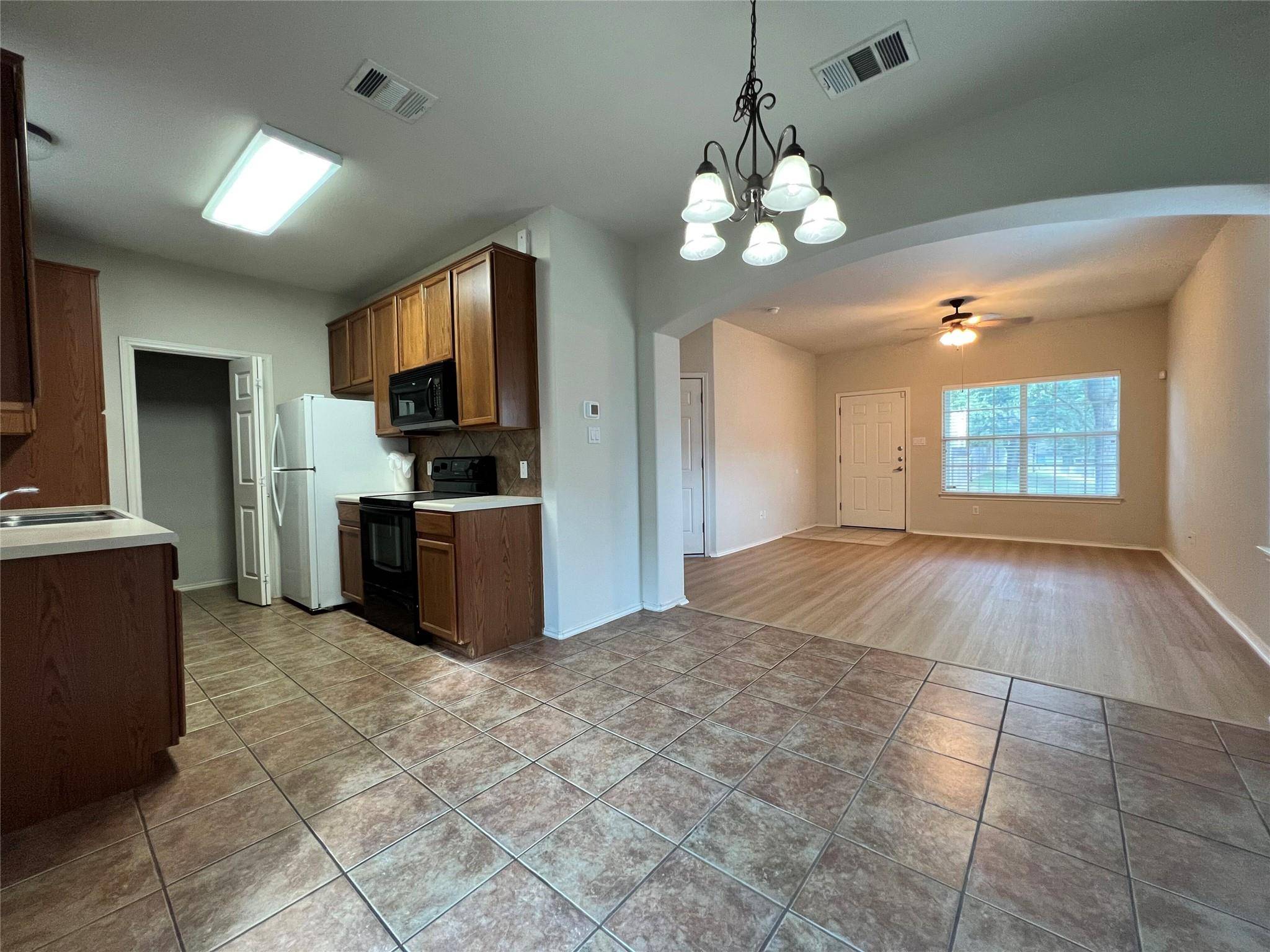2632 Century Park BLVD #32, Austin, TX 78727