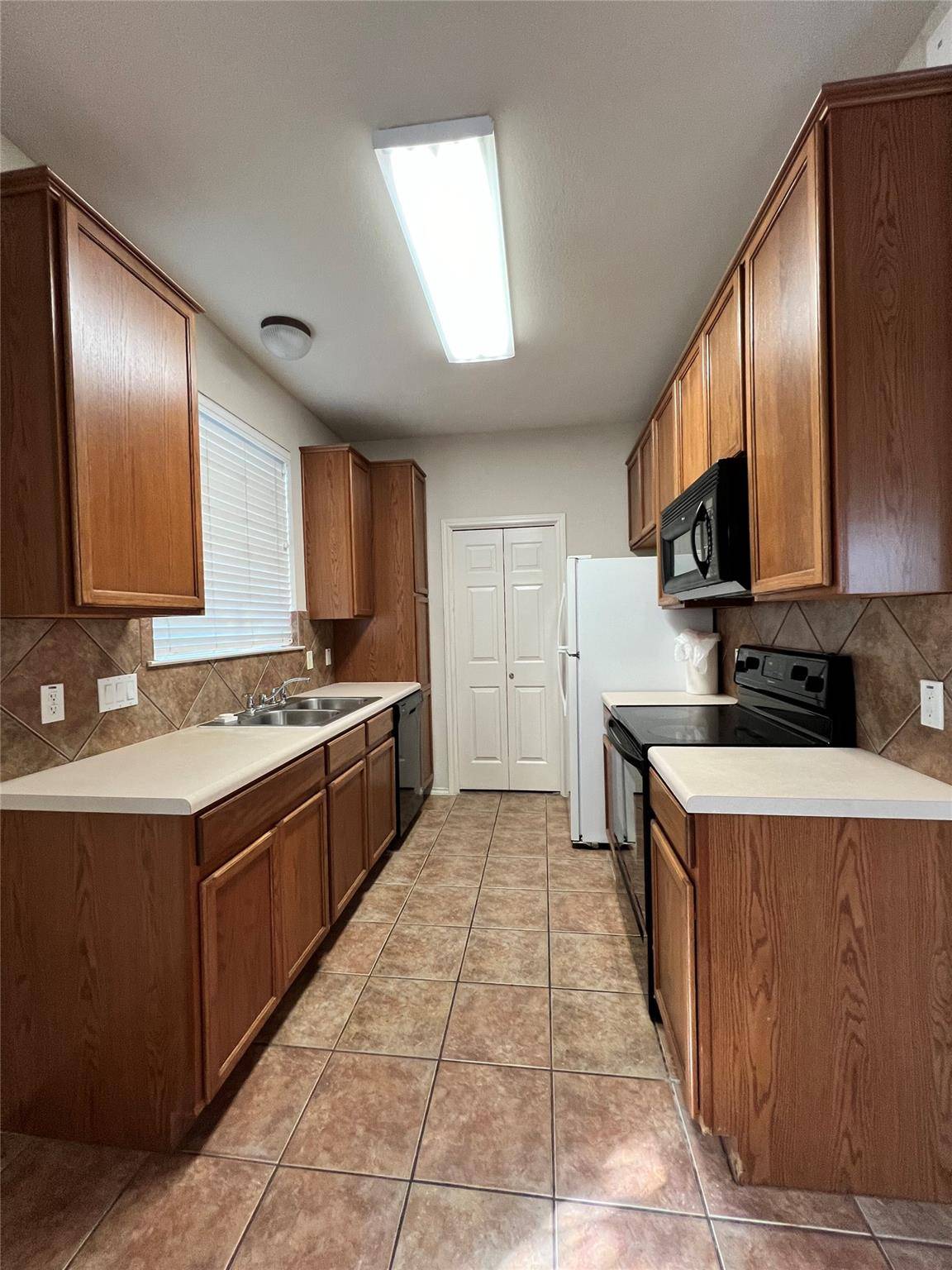 2632 Century Park BLVD #32, Austin, TX 78727