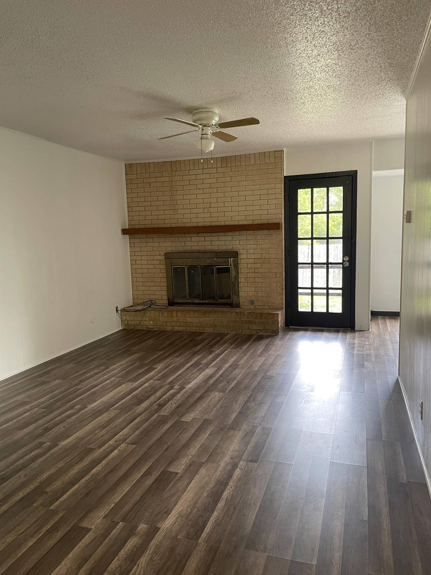 2015 Greenbrook PKWY #B, Austin, TX 78723