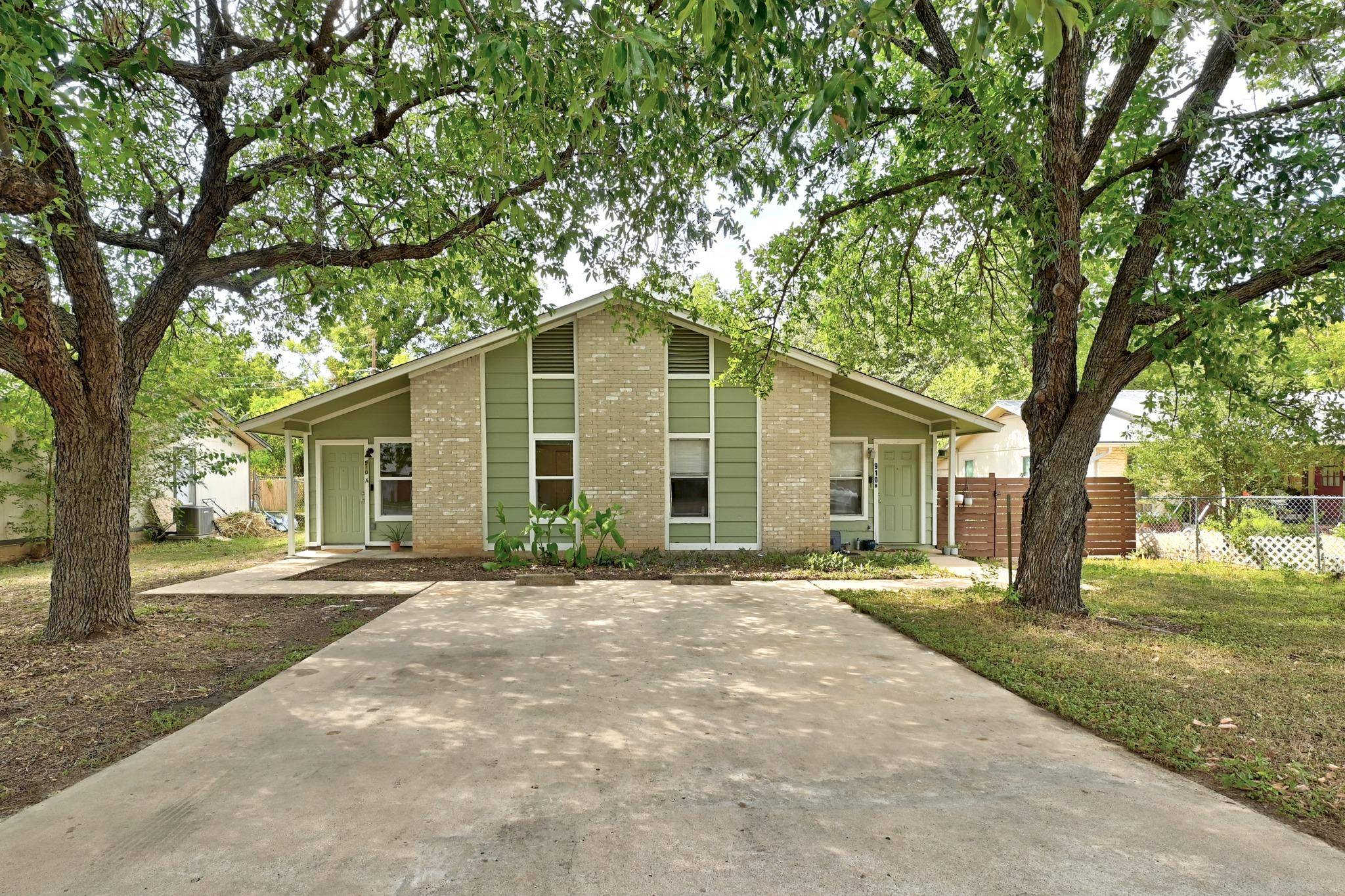 910 Bret LN #A, Austin, TX 78721