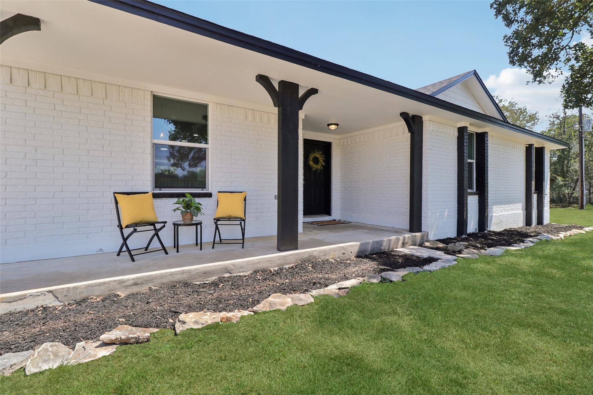 1070 Lonesome TRL, Driftwood, TX 78619