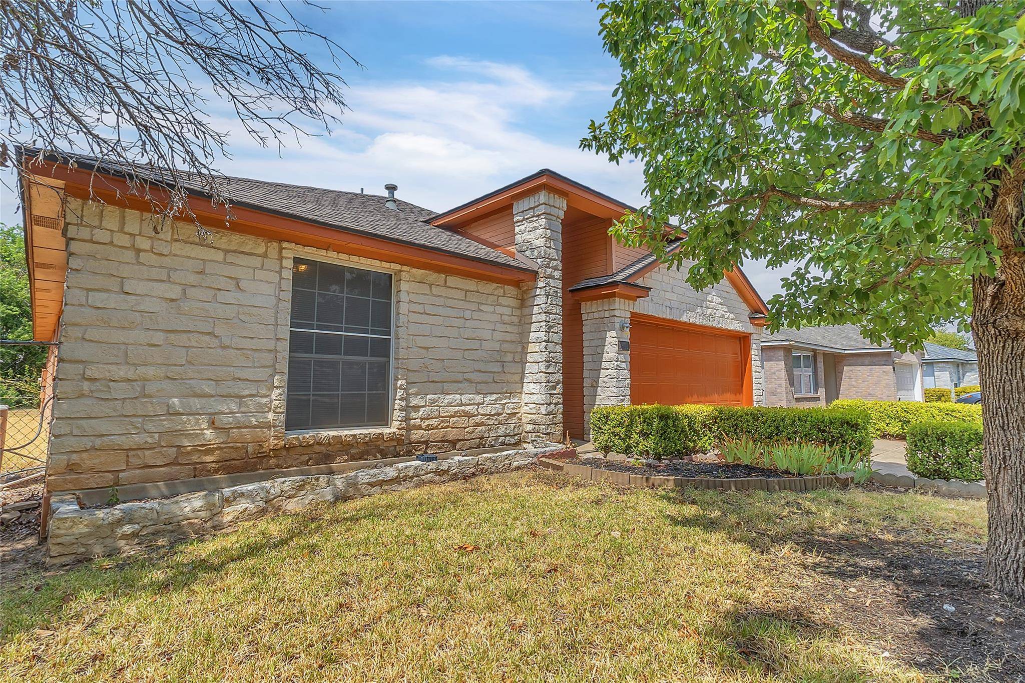 1902 Hollow Tree BLVD, Round Rock, TX 78681