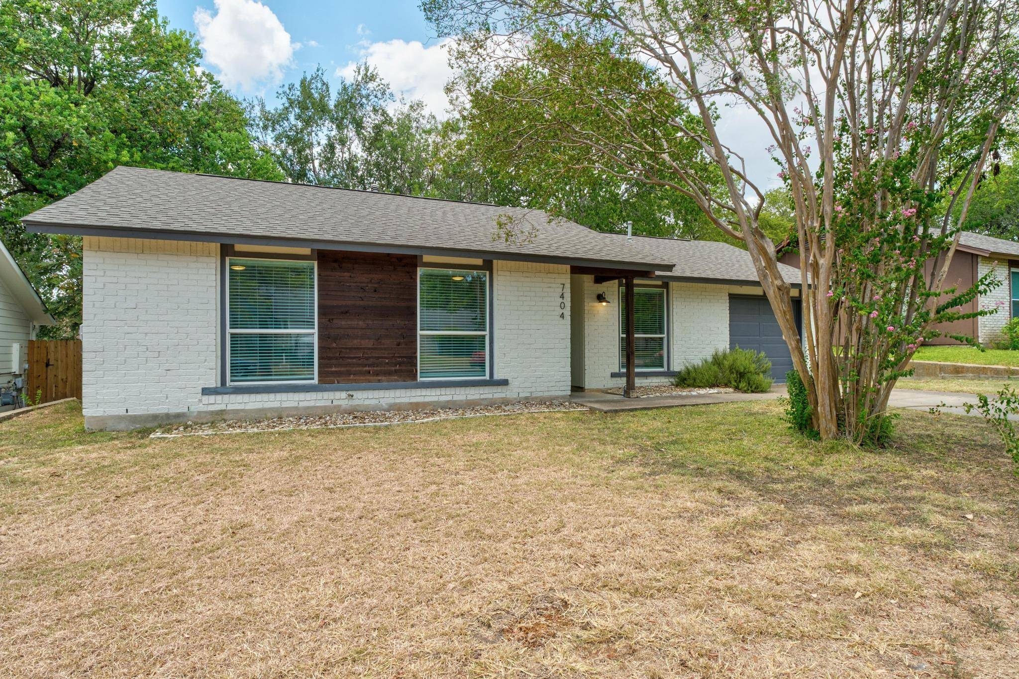 7404 Lunar DR, Austin, TX 78745