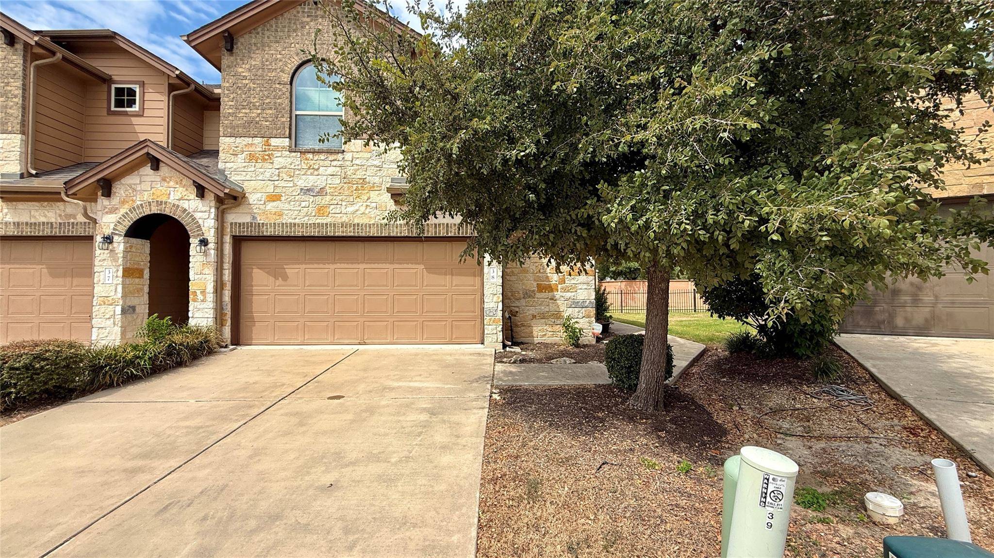1001 Zodiac LN, Round Rock, TX 78665