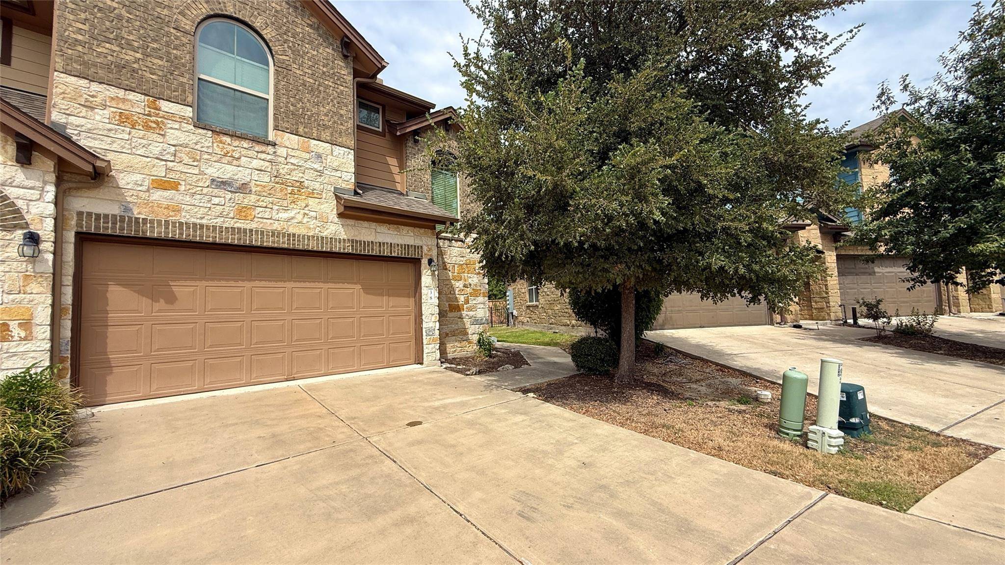 1001 Zodiac LN, Round Rock, TX 78665
