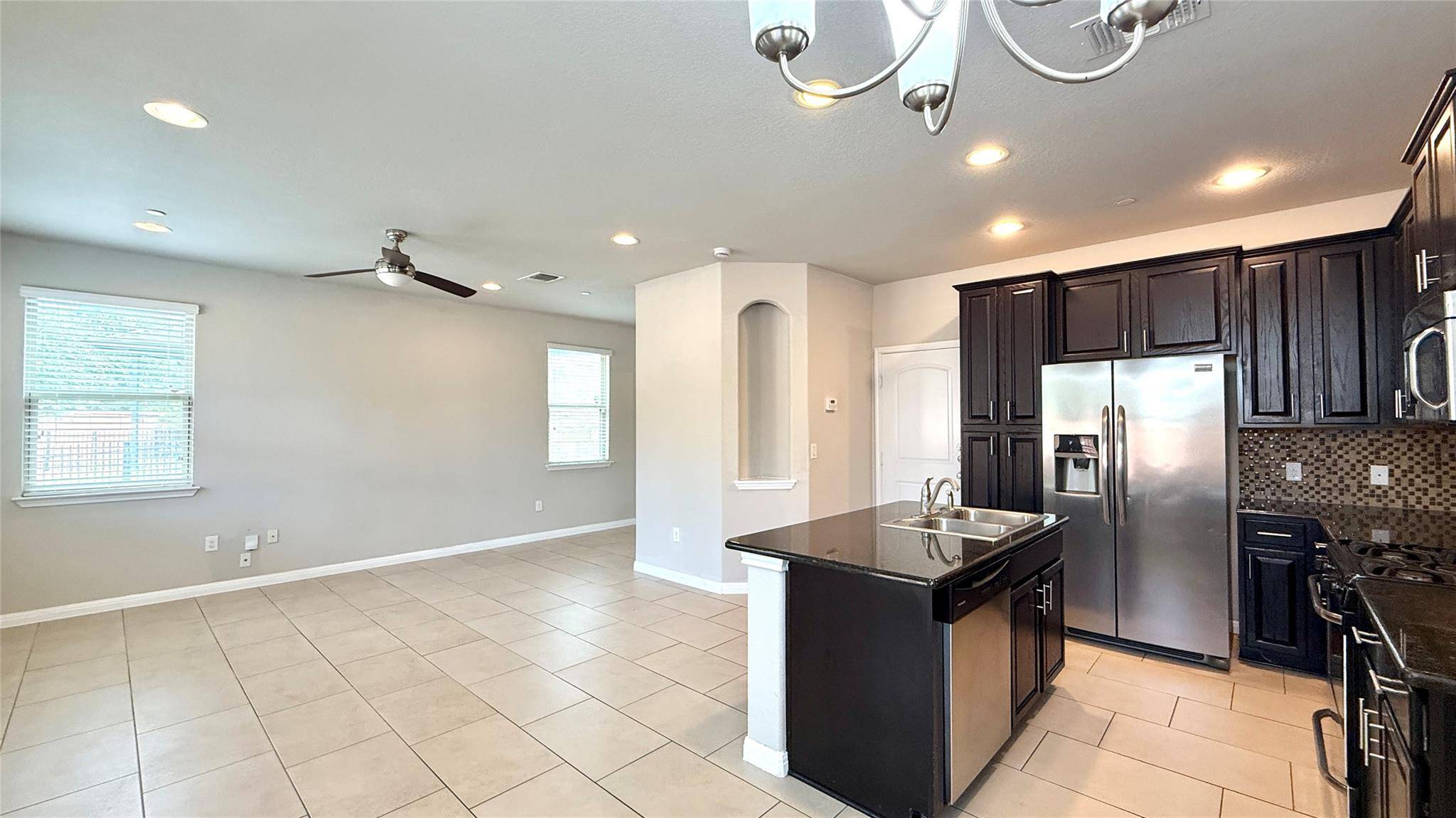 1001 Zodiac LN, Round Rock, TX 78665