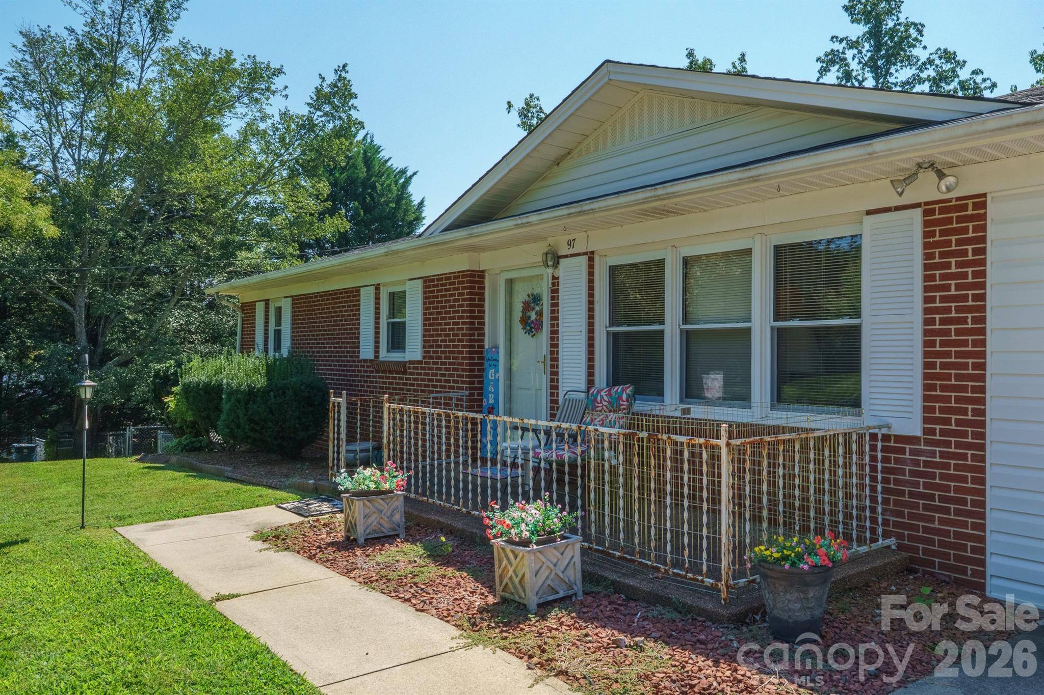 97 Willow CT, Taylorsville, NC 28681