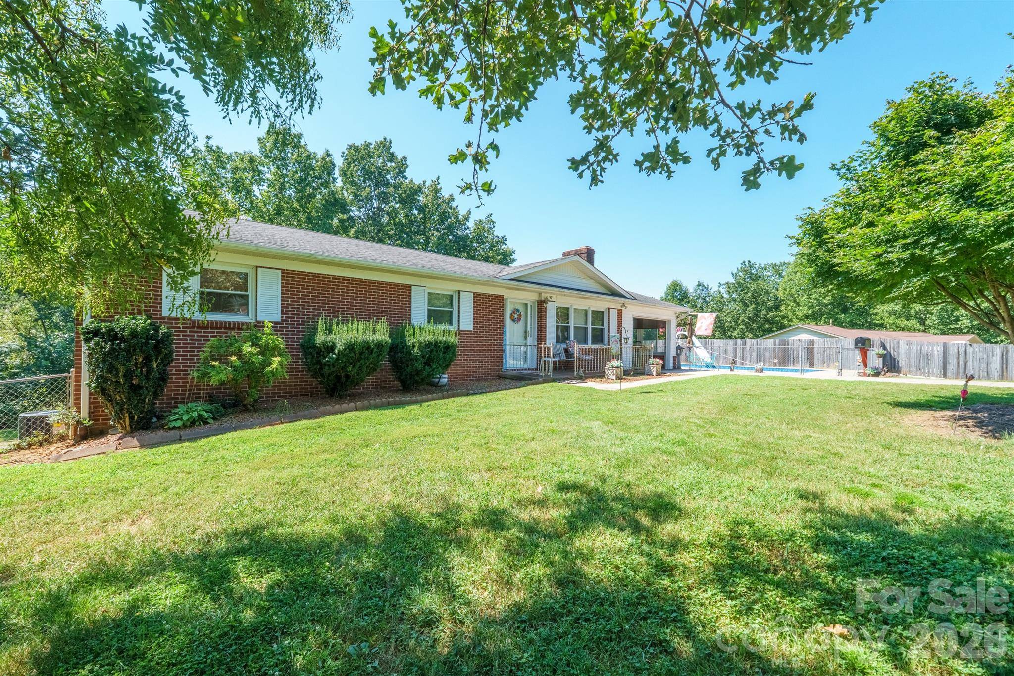 97 Willow CT, Taylorsville, NC 28681