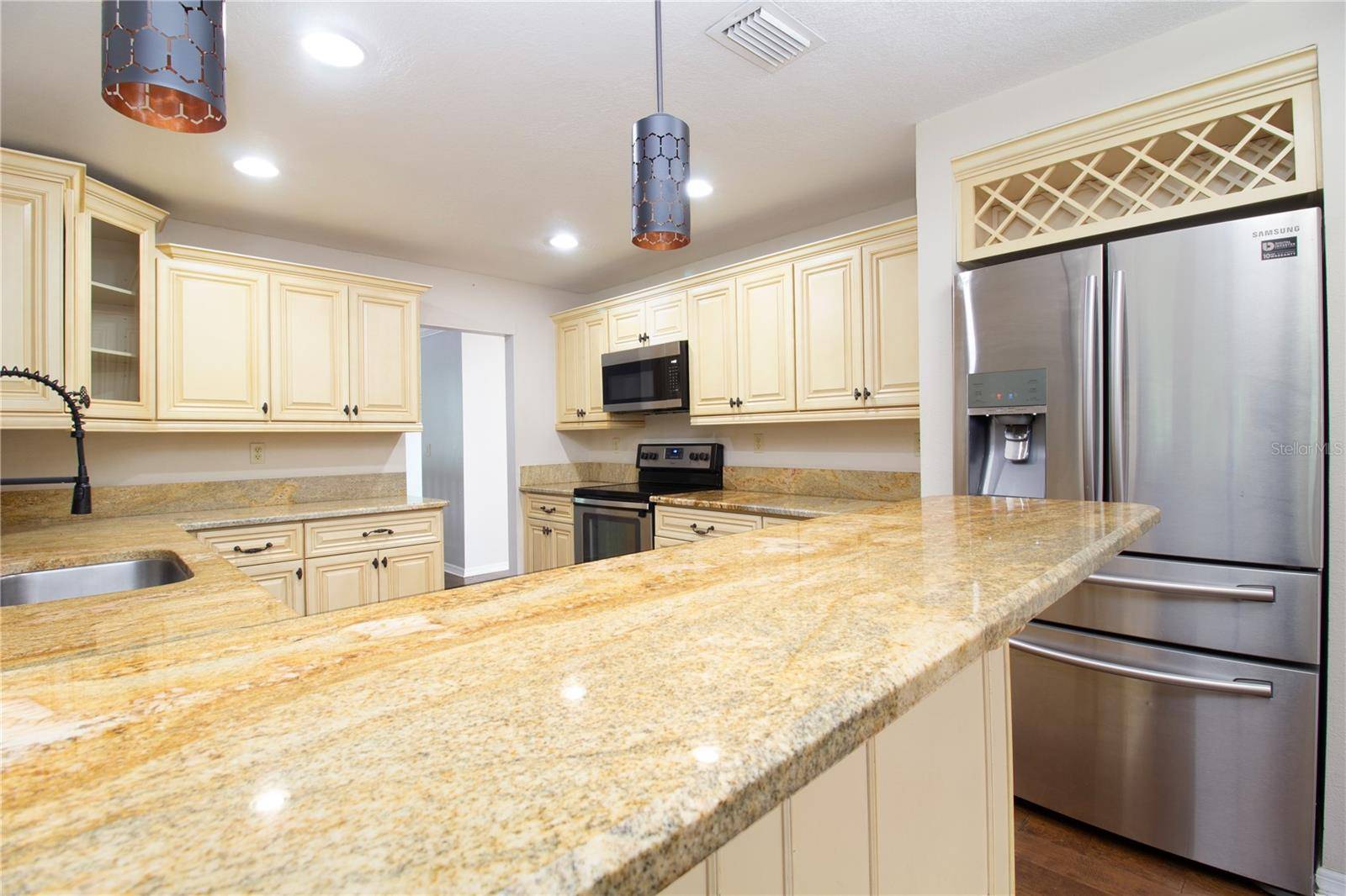 70 BAY WOODS DR, Safety Harbor, FL 34695