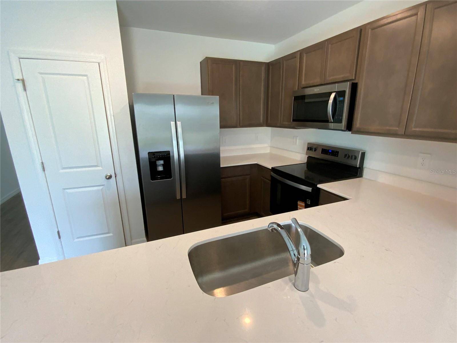 32562 MIDSUMMER NIGHT LANE, Wesley Chapel, FL 33543