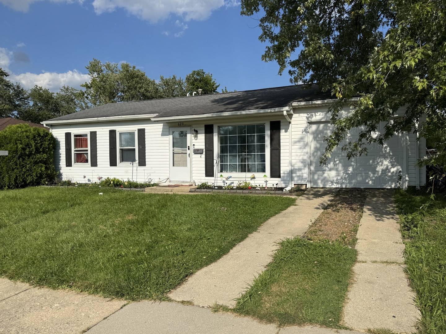 629 Belmont DR, Romeoville, IL 60446