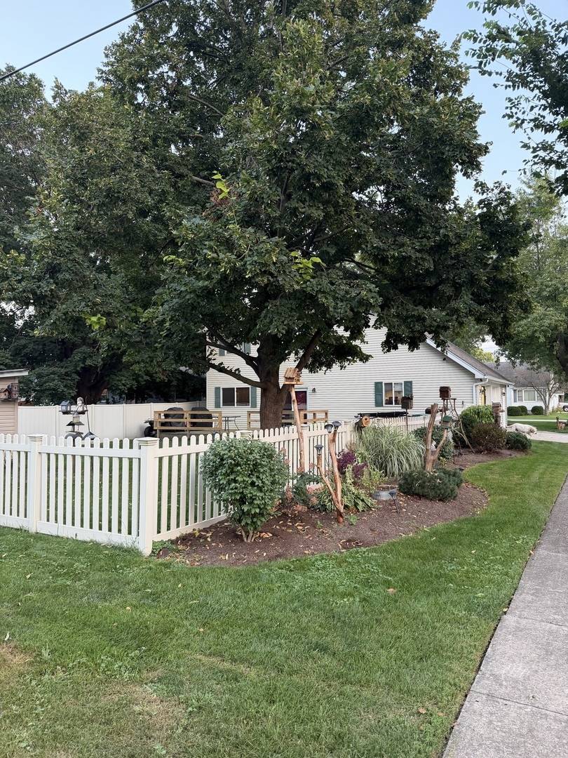 341 W Wood DR, Peotone, IL 60468