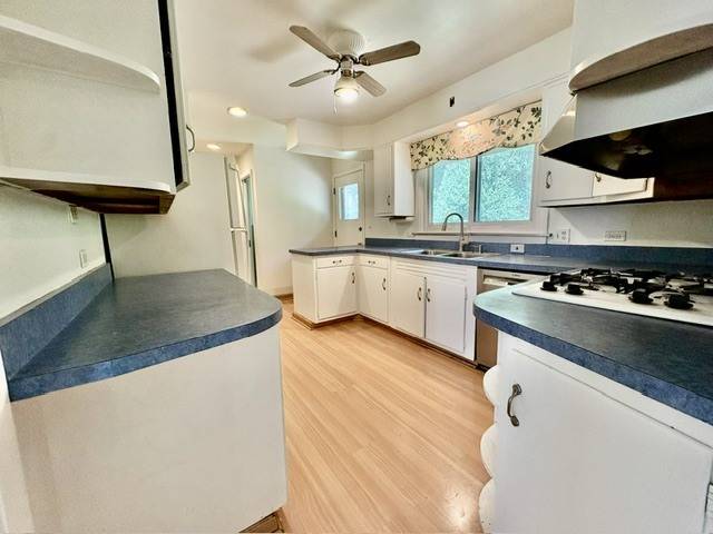 531 Pinecrest LN, Wilmette, IL 60091
