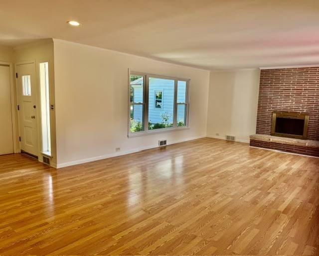 531 Pinecrest LN, Wilmette, IL 60091