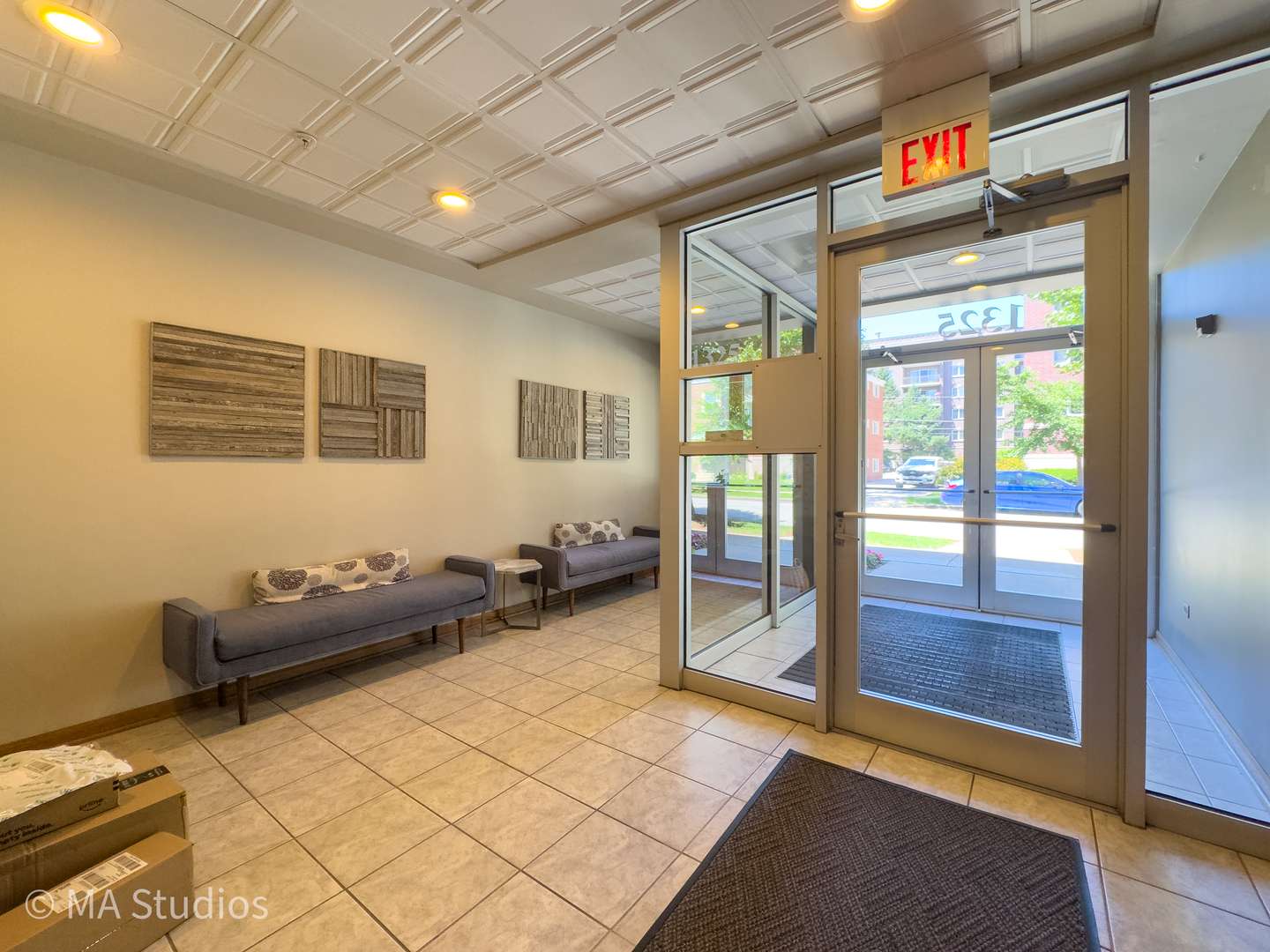 1325 PERRY ST #402, Des Plaines, IL 60016