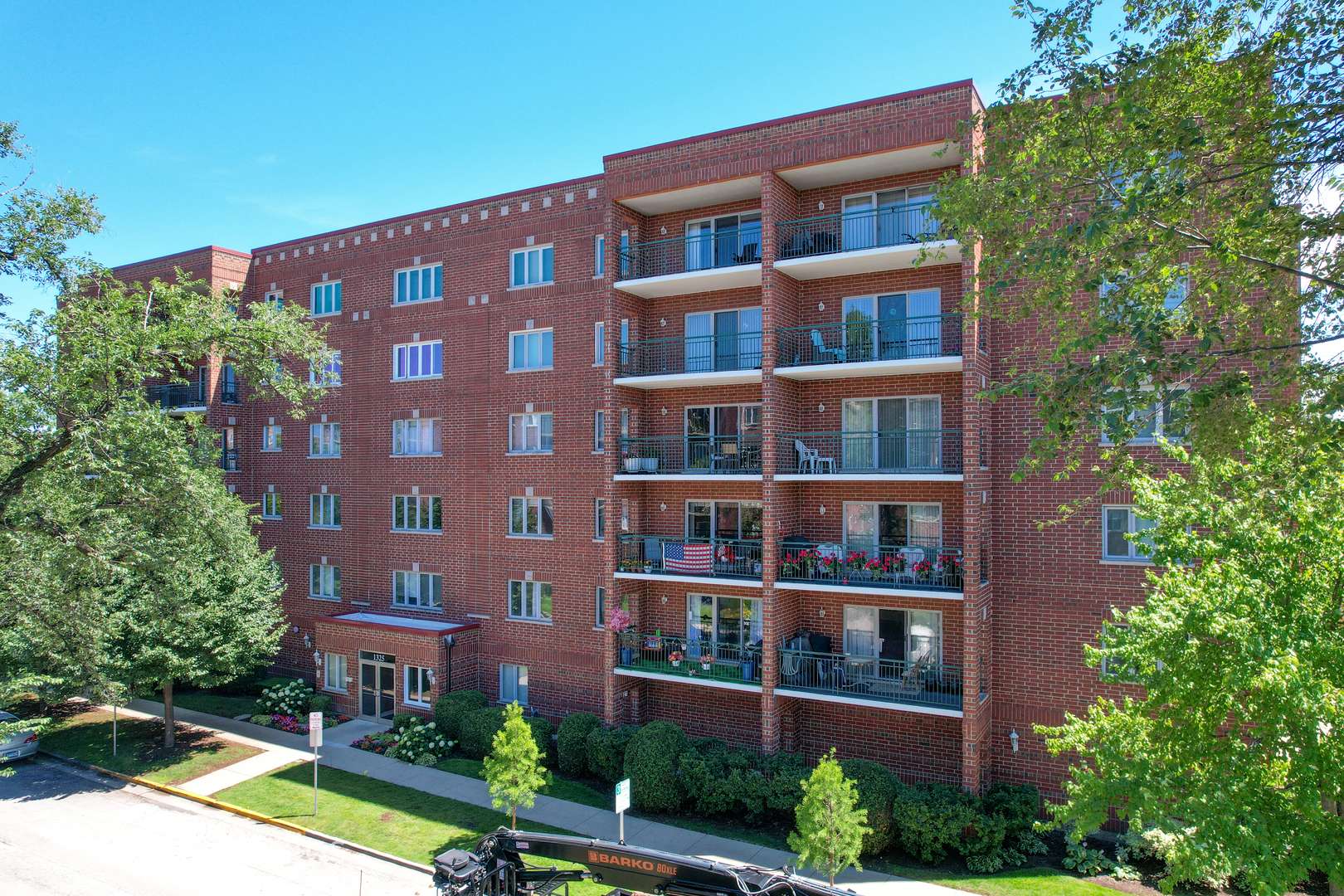1325 PERRY ST #402, Des Plaines, IL 60016