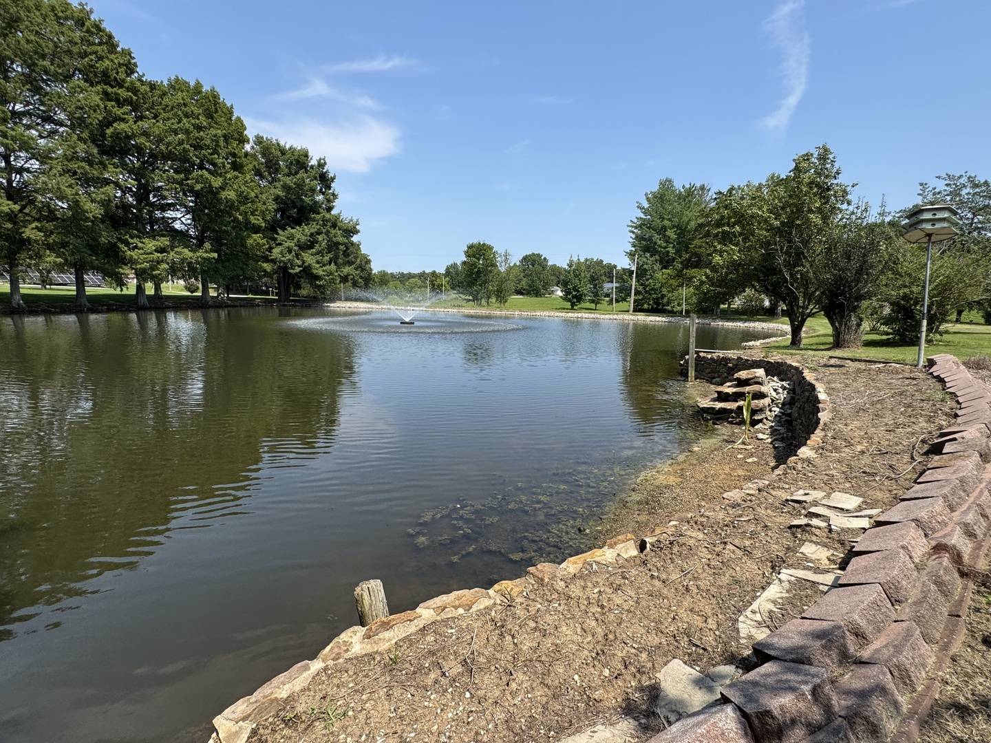 3953 Country Club RD, Carbondale, IL 62901