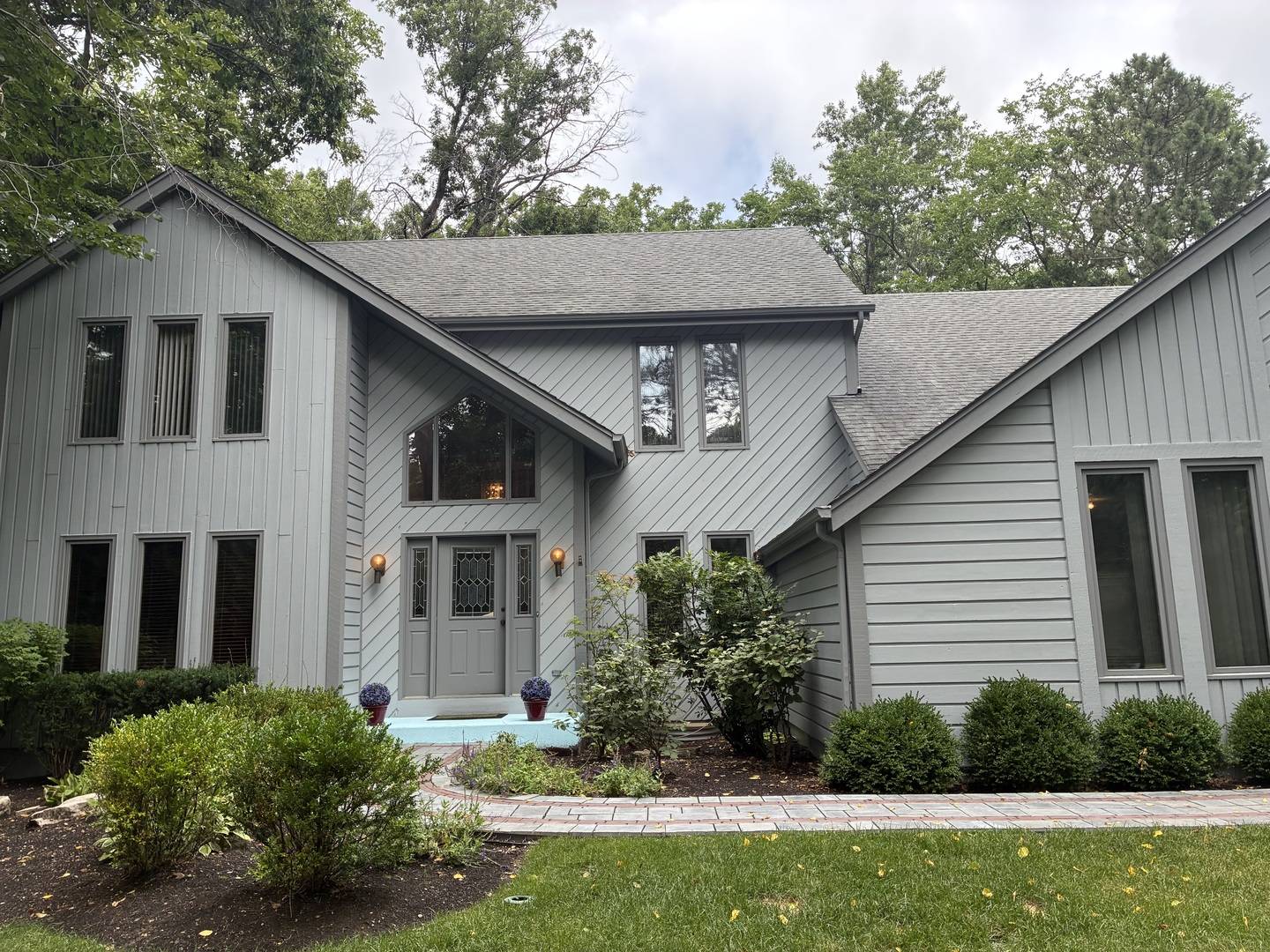 313 Whitmore LN, Lake Forest, IL 60045