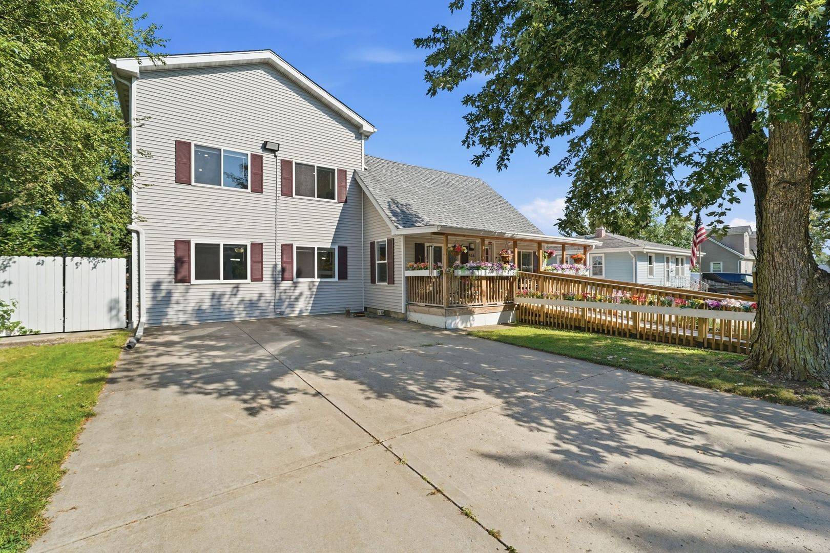 416 Algonquin ST, Joliet, IL 60432