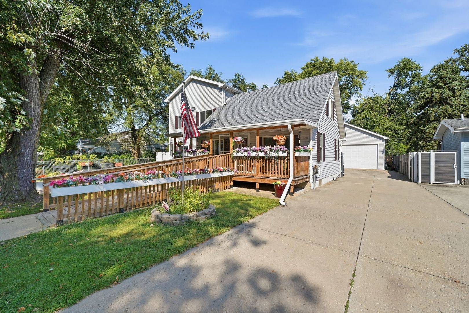 416 Algonquin ST, Joliet, IL 60432