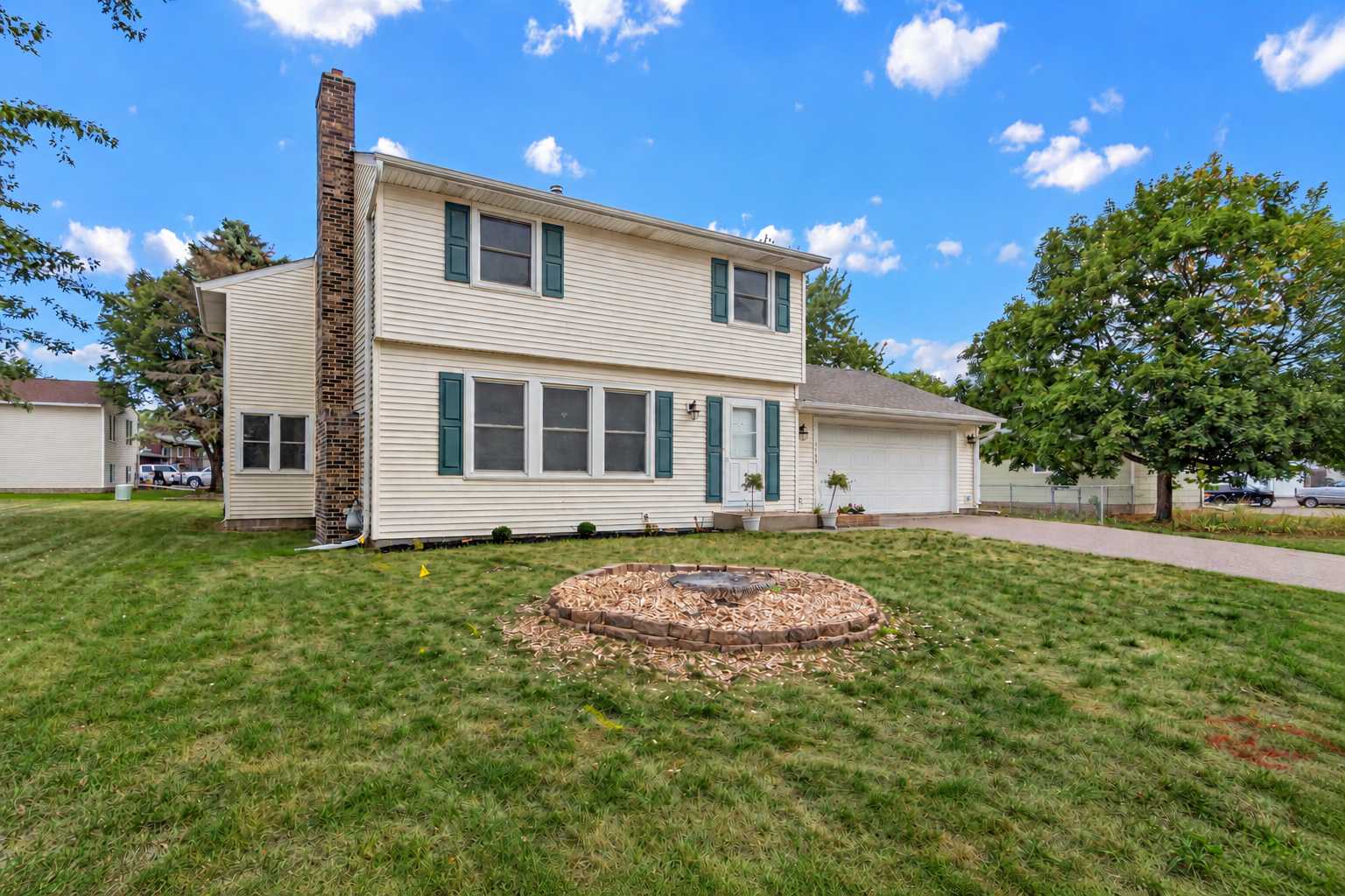 3708 73rd AVE N, Brooklyn Park, MN 55429