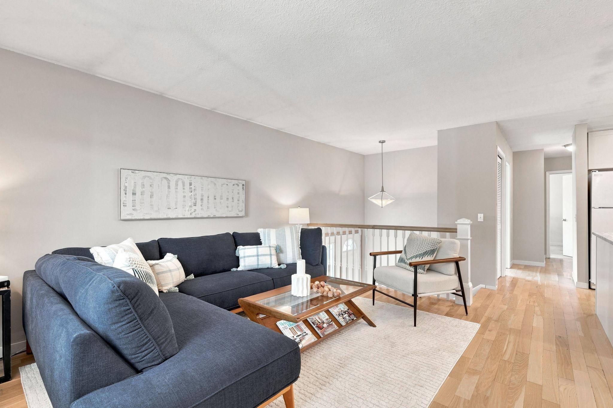10422 Decatur AVE S, Bloomington, MN 55438