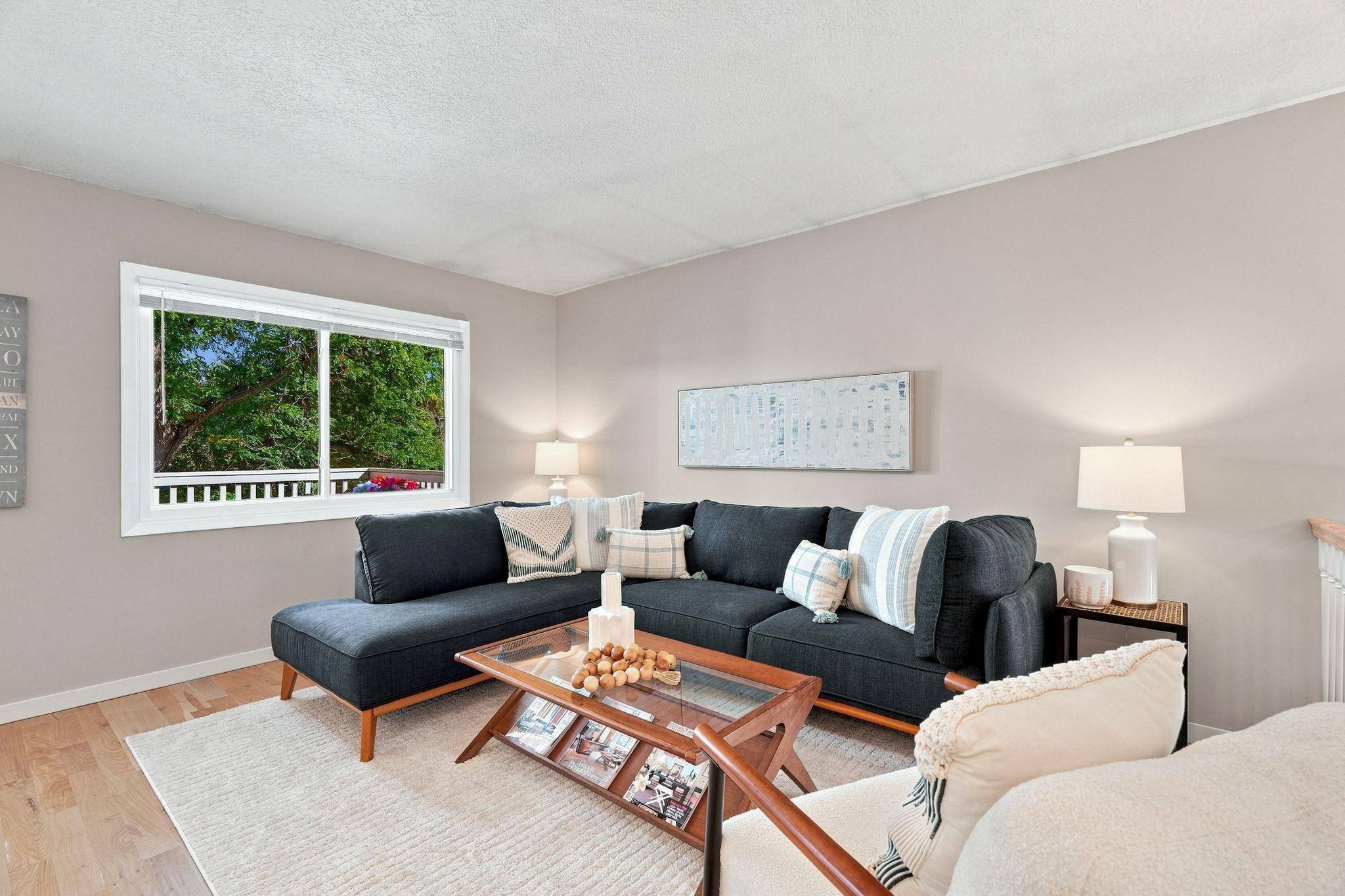 10422 Decatur AVE S, Bloomington, MN 55438
