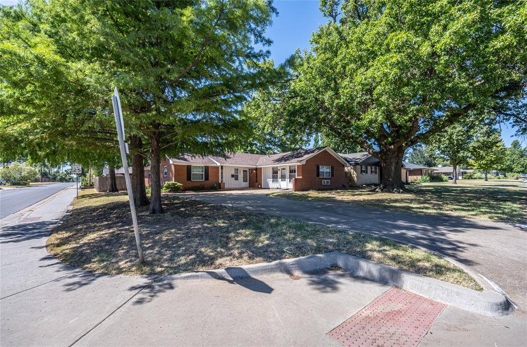 2300 NW 49th ST, Oklahoma City, OK 73112