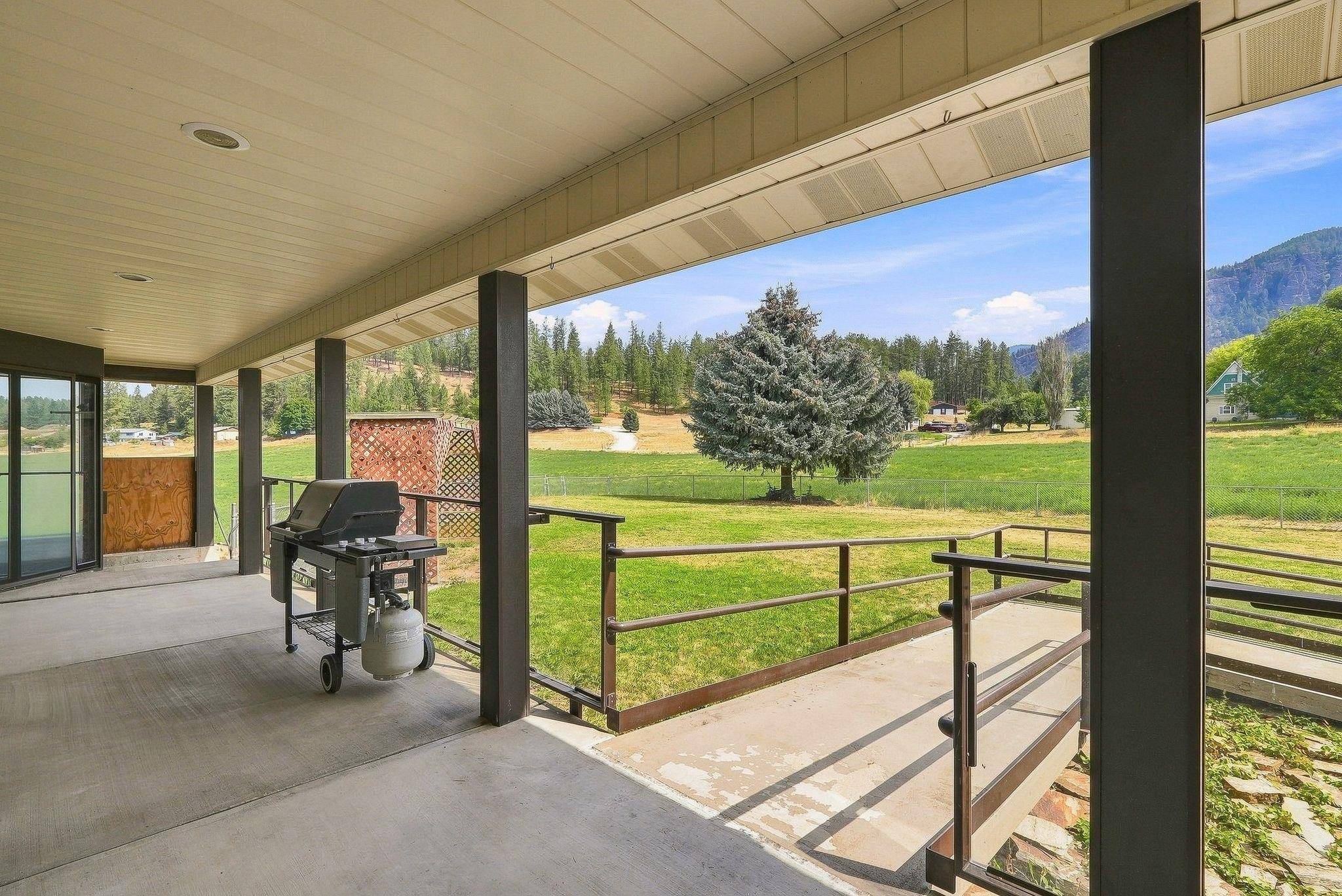 2343 Flowery Trail Rd, Chewelah, WA 99109