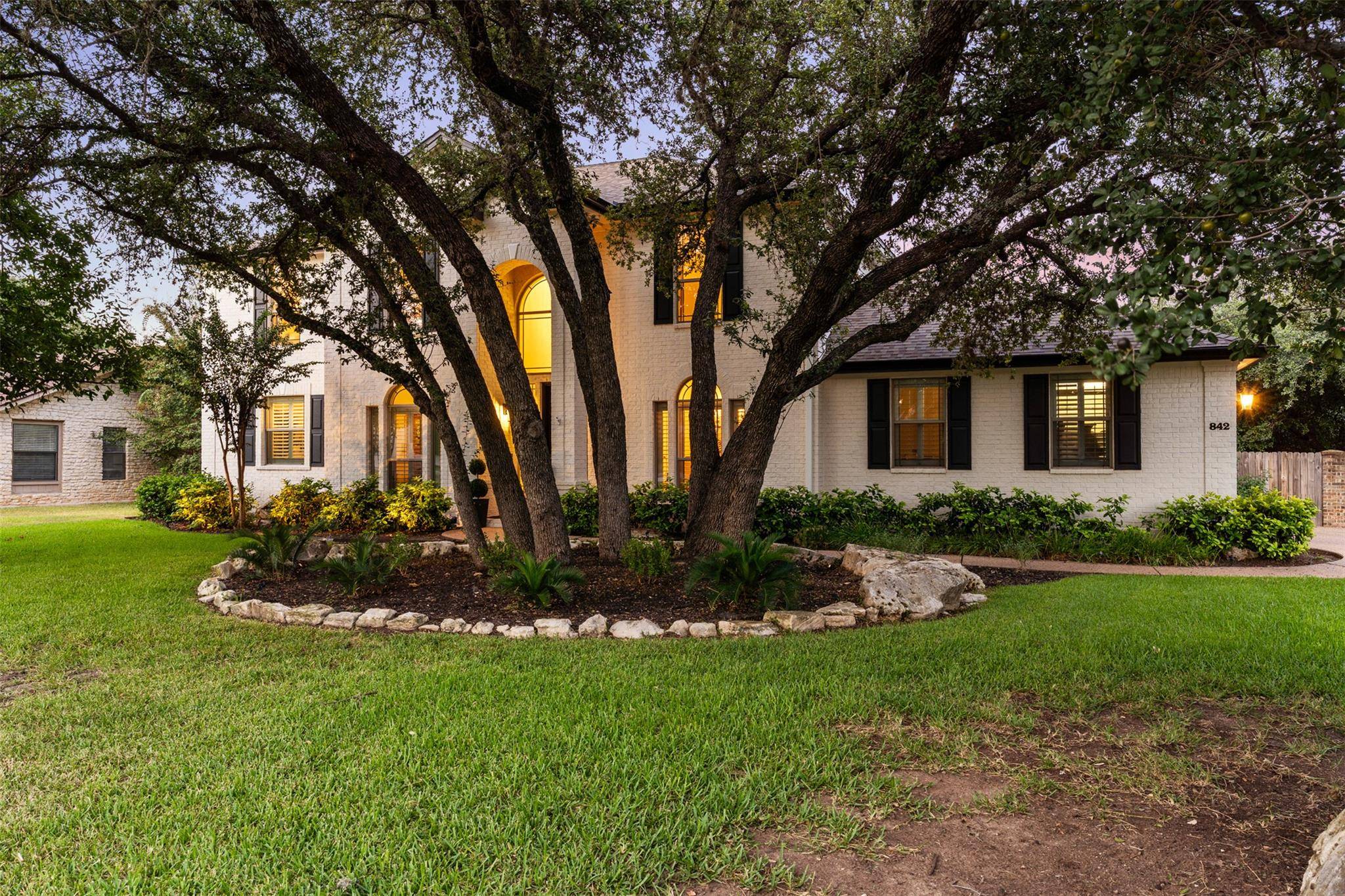 842 Sunfish ST, Lakeway, TX 78734