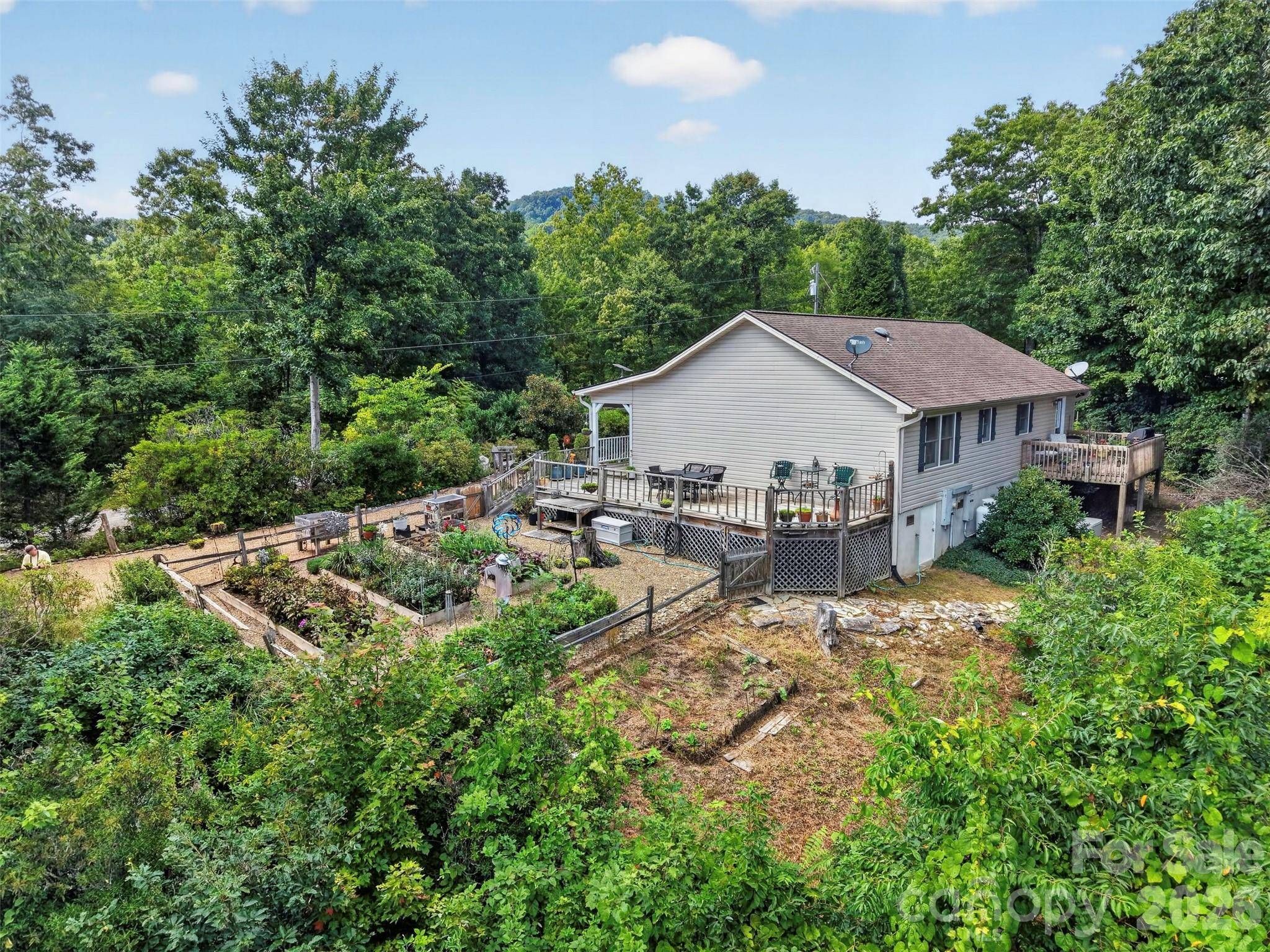 44 & 50 Autumn View DR, Hendersonville, NC 28792