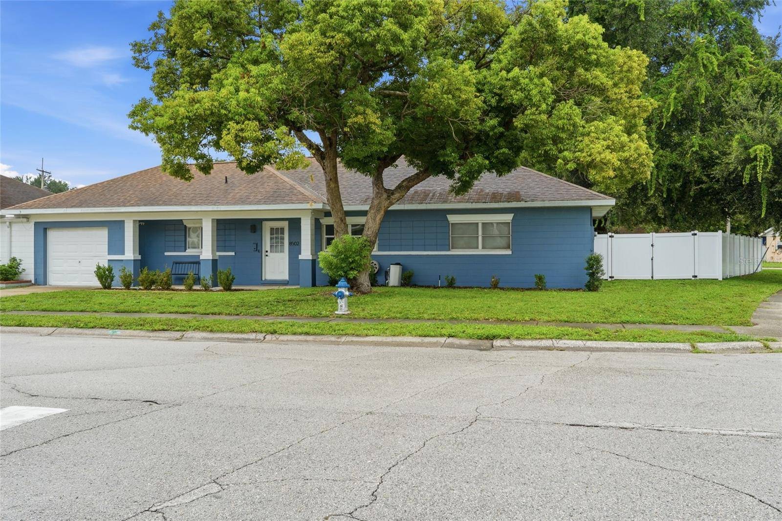 8502 OAK BLUFF DR, Orlando, FL 32827