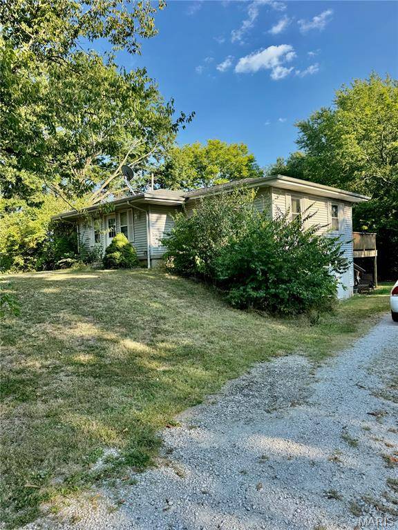 1468 Us Route 40, Smithboro, IL 62284