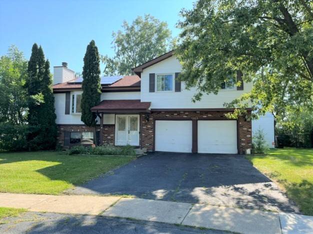 1955 Zeppelin DR, Hanover Park, IL 60133