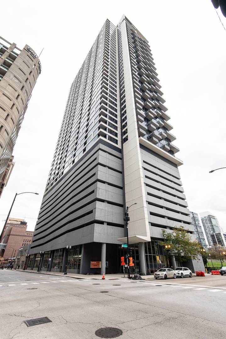 235 W Van Buren ST #2216, Chicago, IL 60607