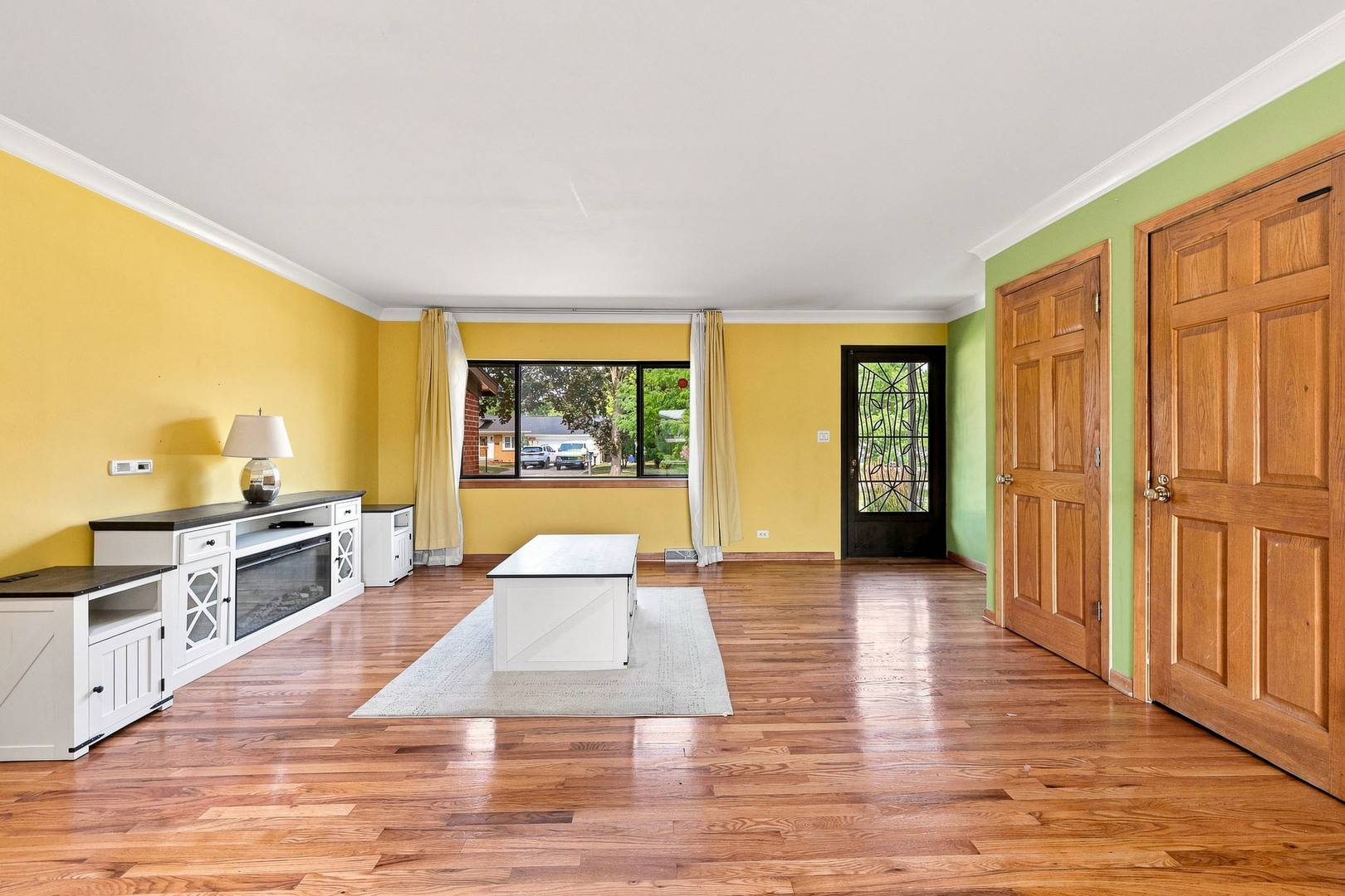 935 Anderson TER, Des Plaines, IL 60016