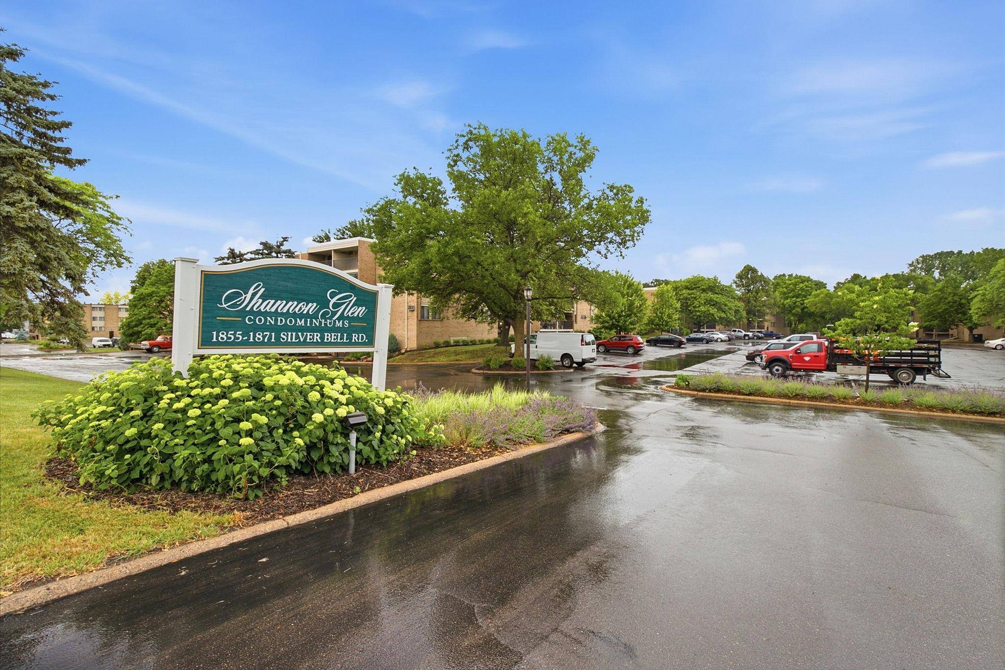1871 Silver Bell RD #107, Eagan, MN 55122