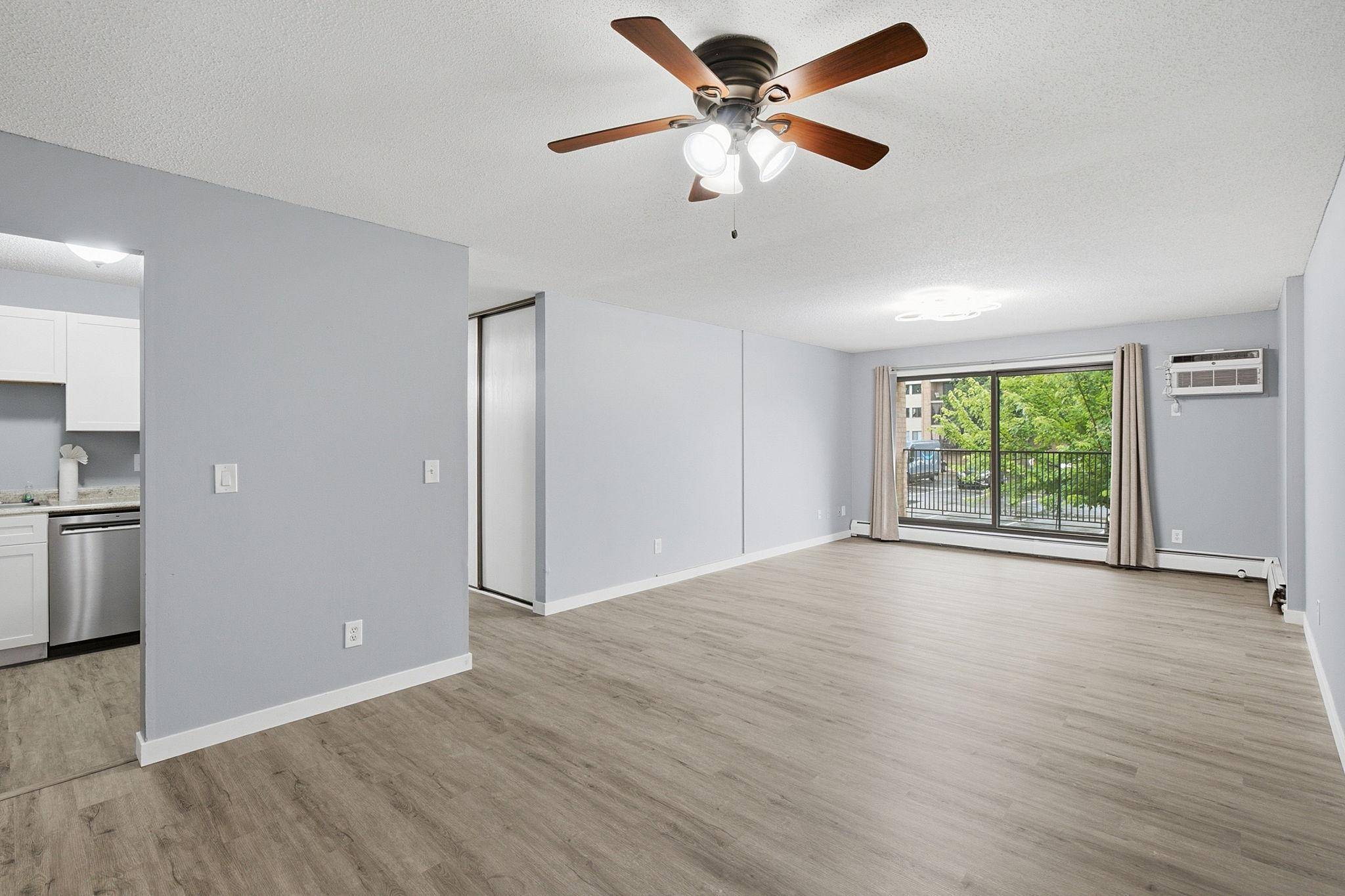 1871 Silver Bell RD #107, Eagan, MN 55122