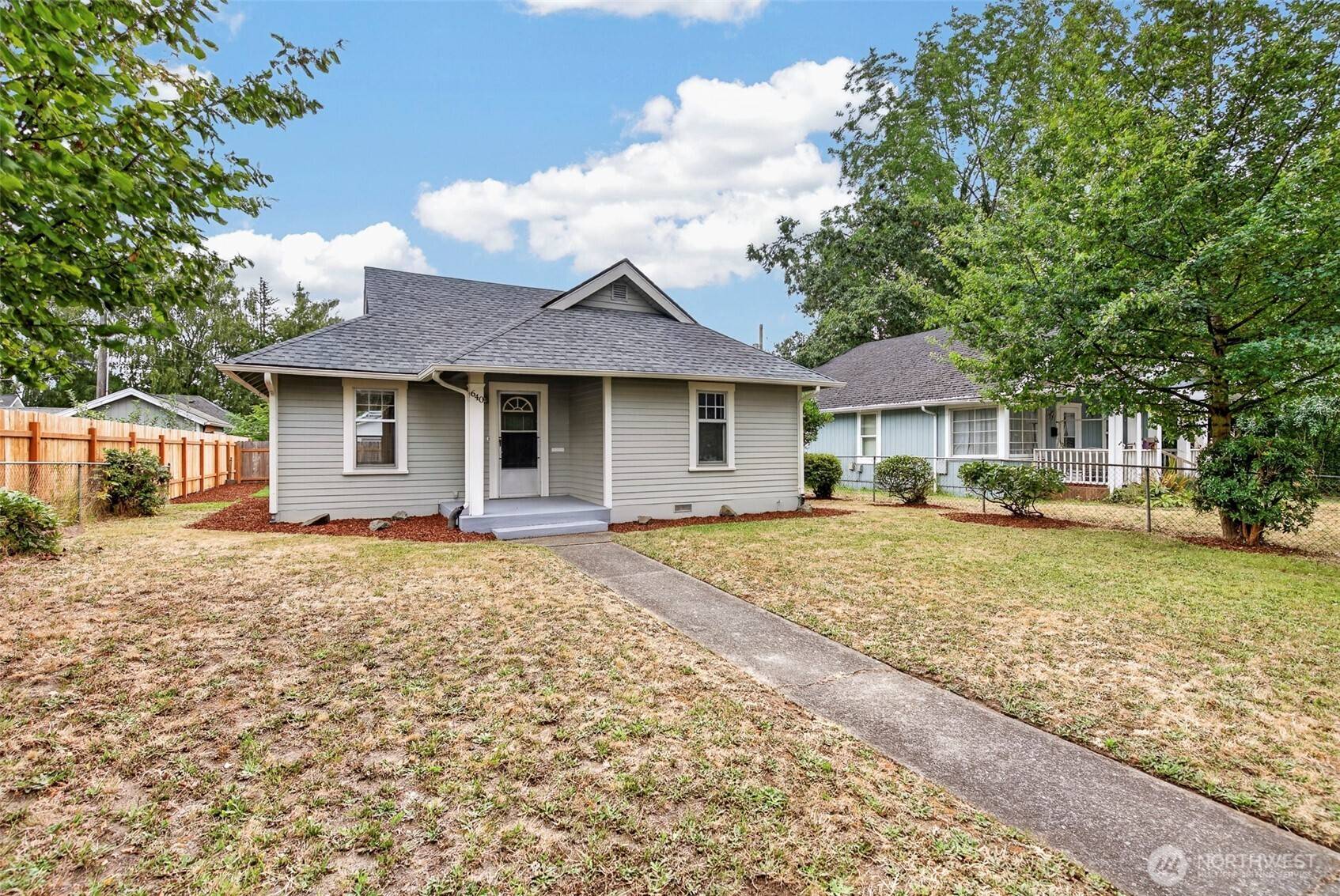 640 17th AVE, Longview, WA 98632