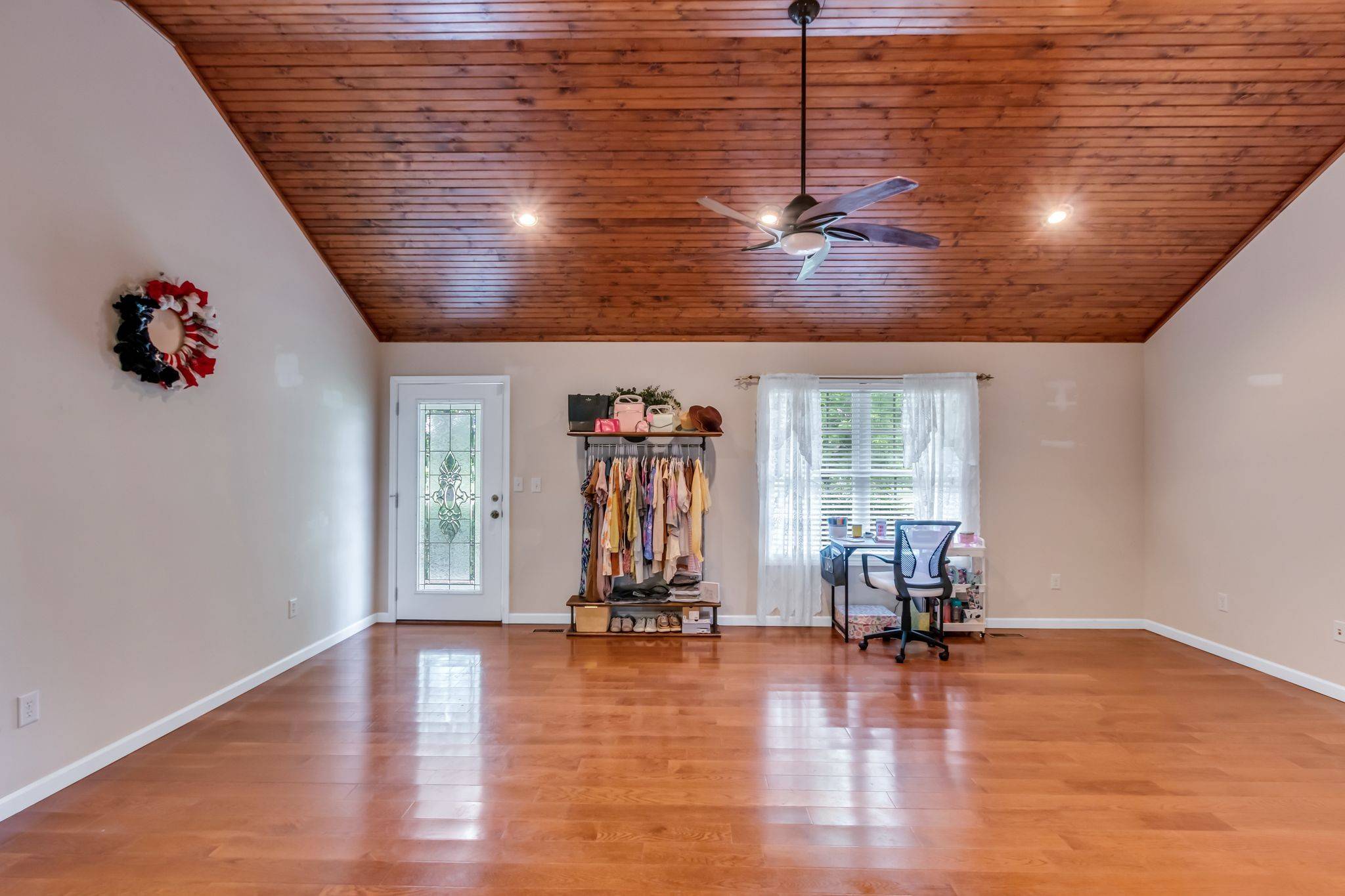 184 Buncombe Rd, Belvidere, TN 37306