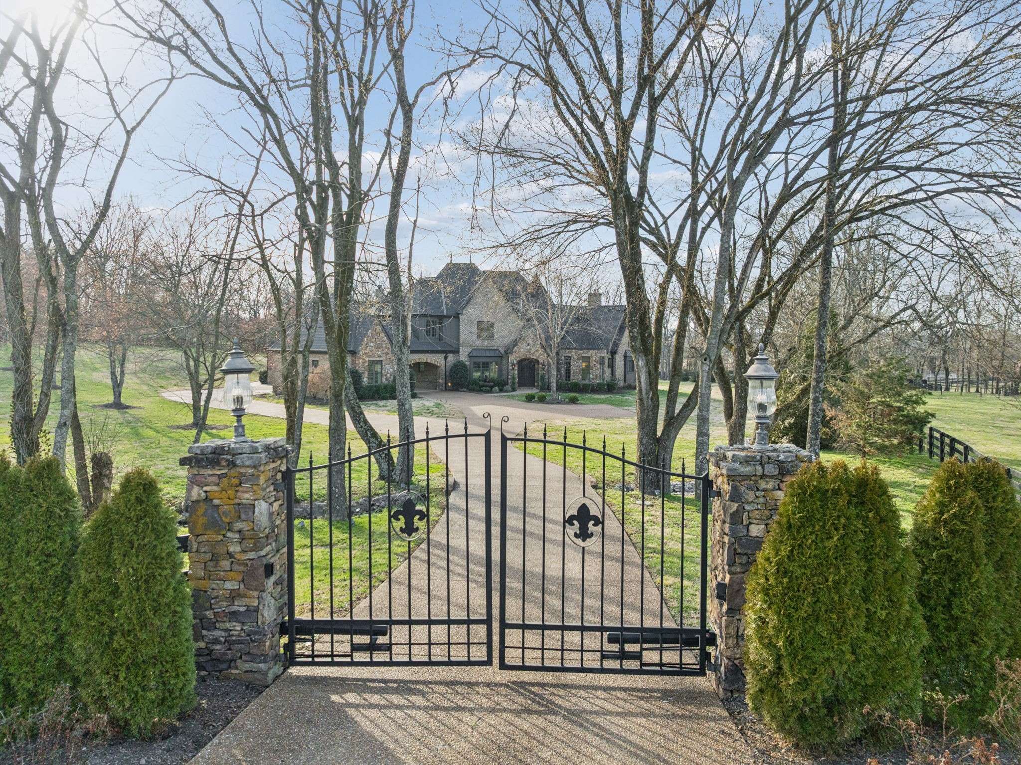 7105 Marsh Hawk Ct, Arrington, TN 37014