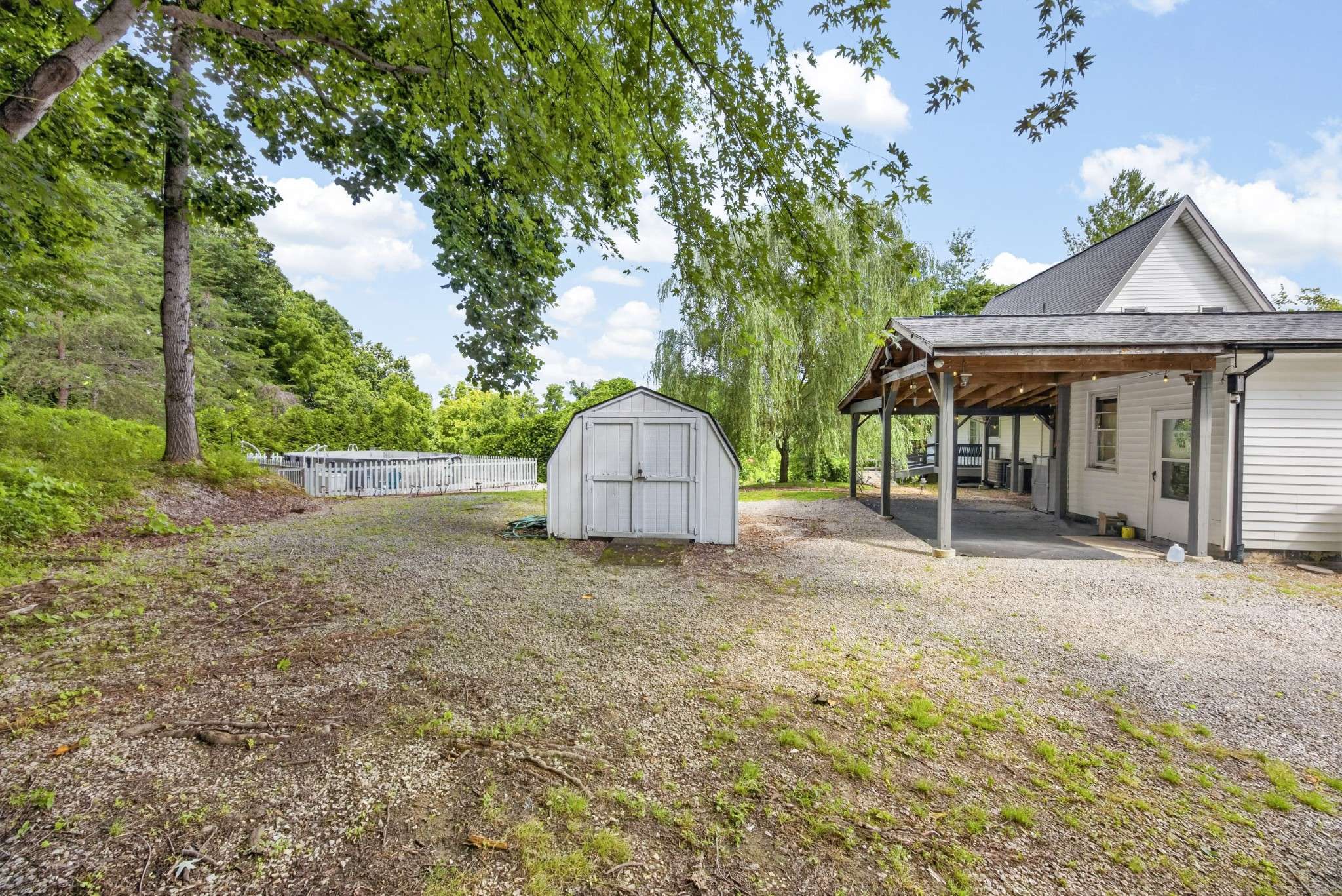314 Smyrna Rd, Byrdstown, TN 38549