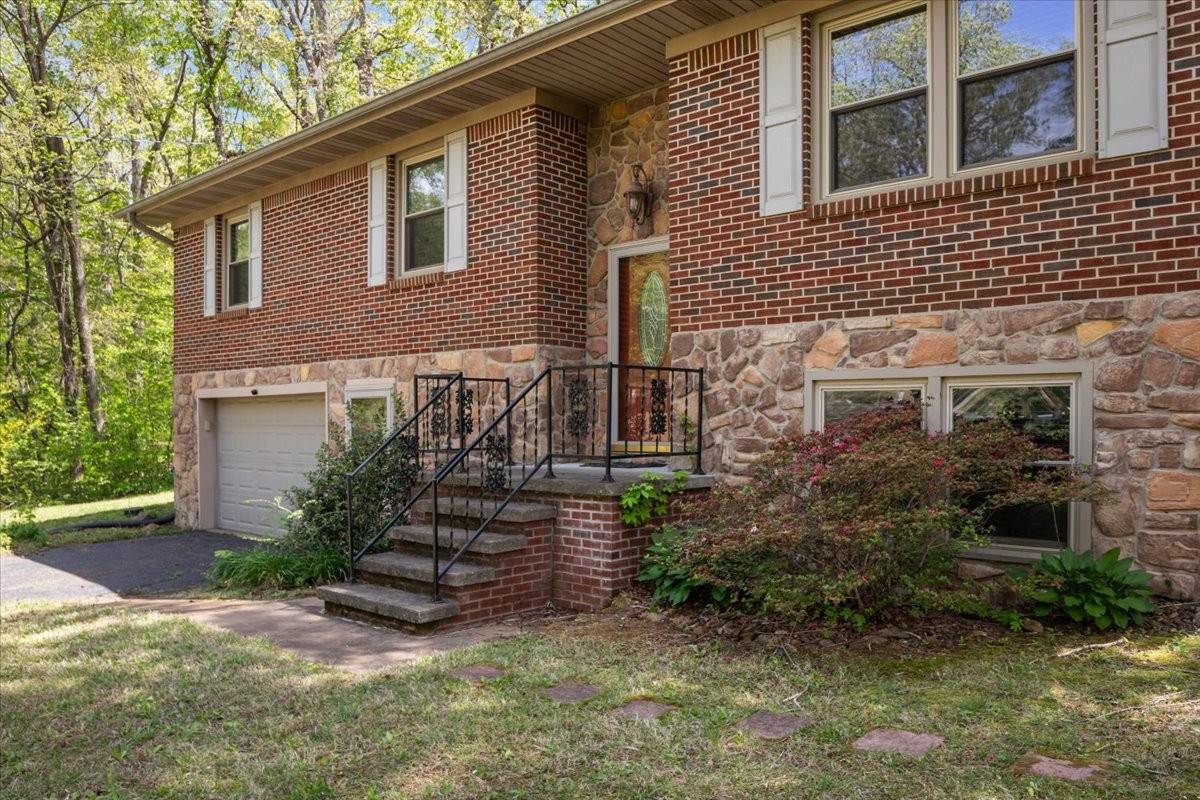 48 Hill Rd, Big Sandy, TN 38221