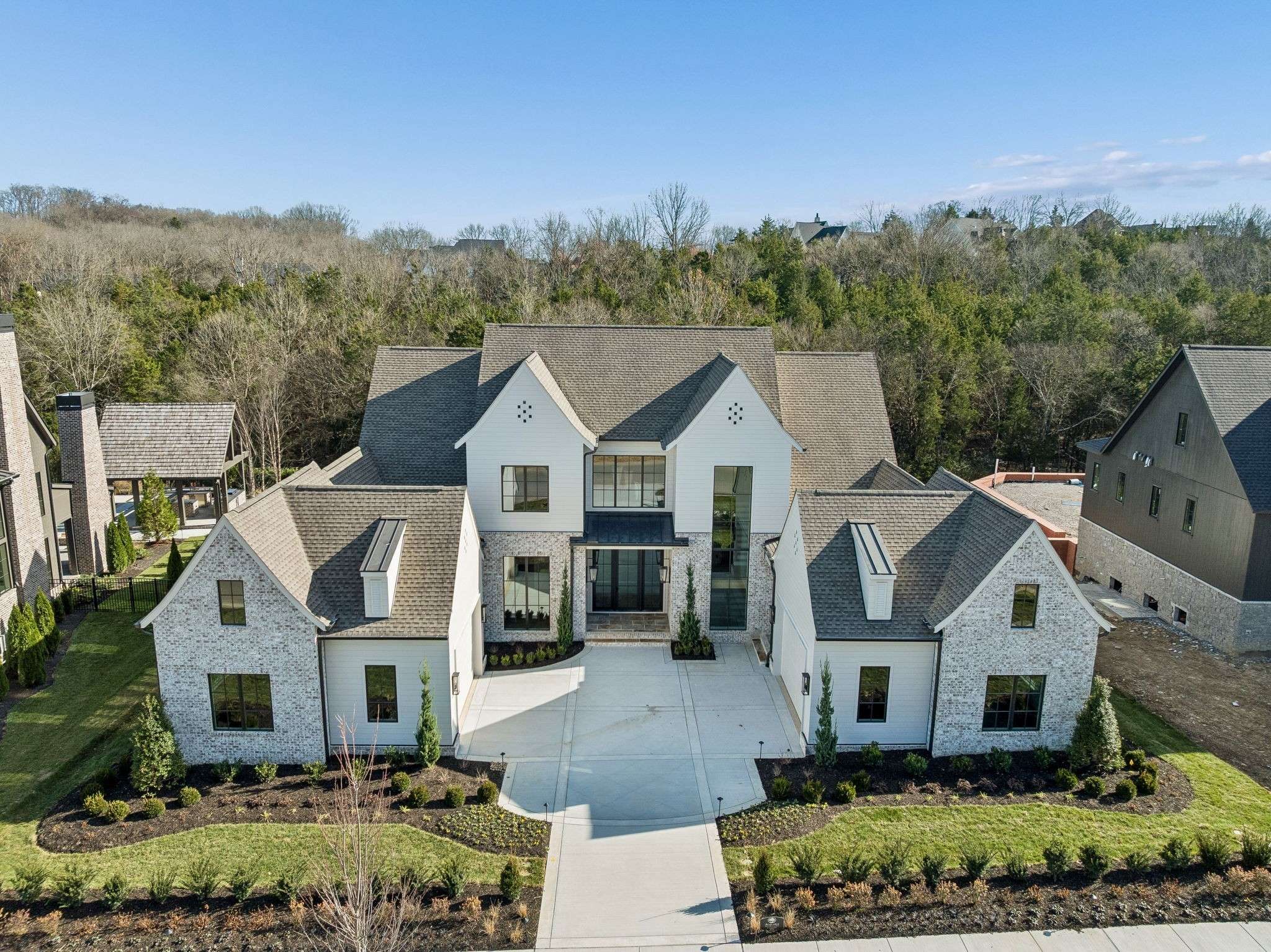 8392 Solstice Dr, College Grove, TN 37046