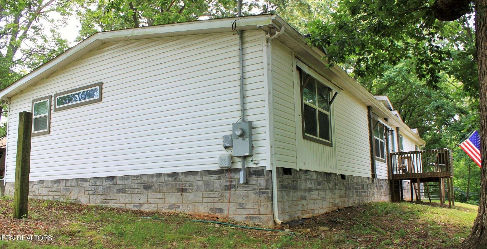 439 Zachary Rd, Blaine, TN 37709