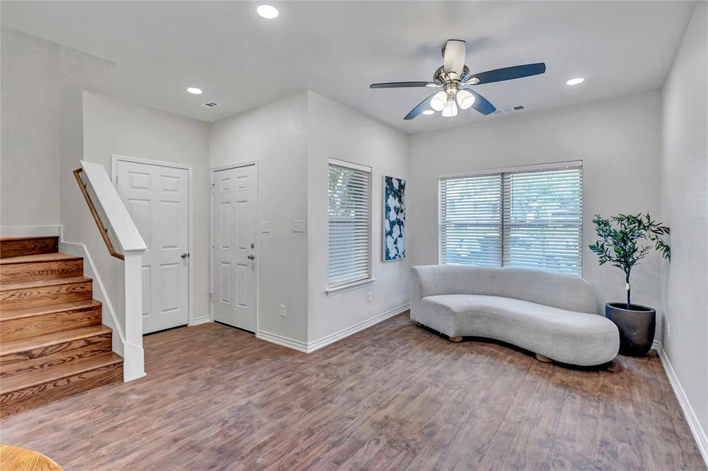 1716 Galveston Avenue, Fort Worth, TX 76110