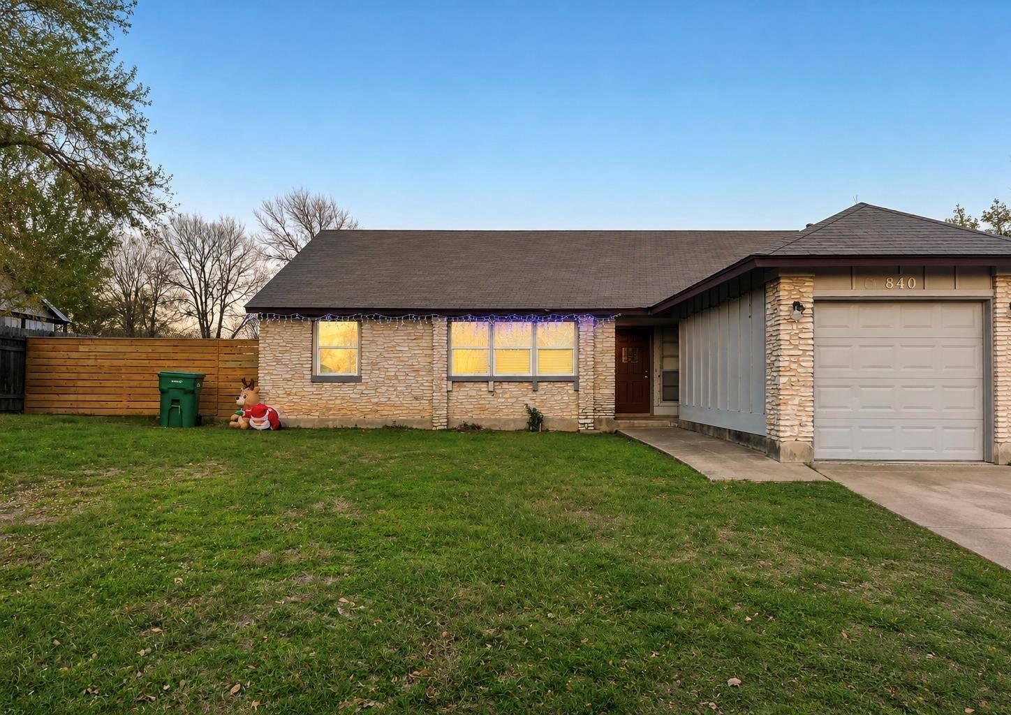 838 N Monroe ST #840, La Grange, TX 78945