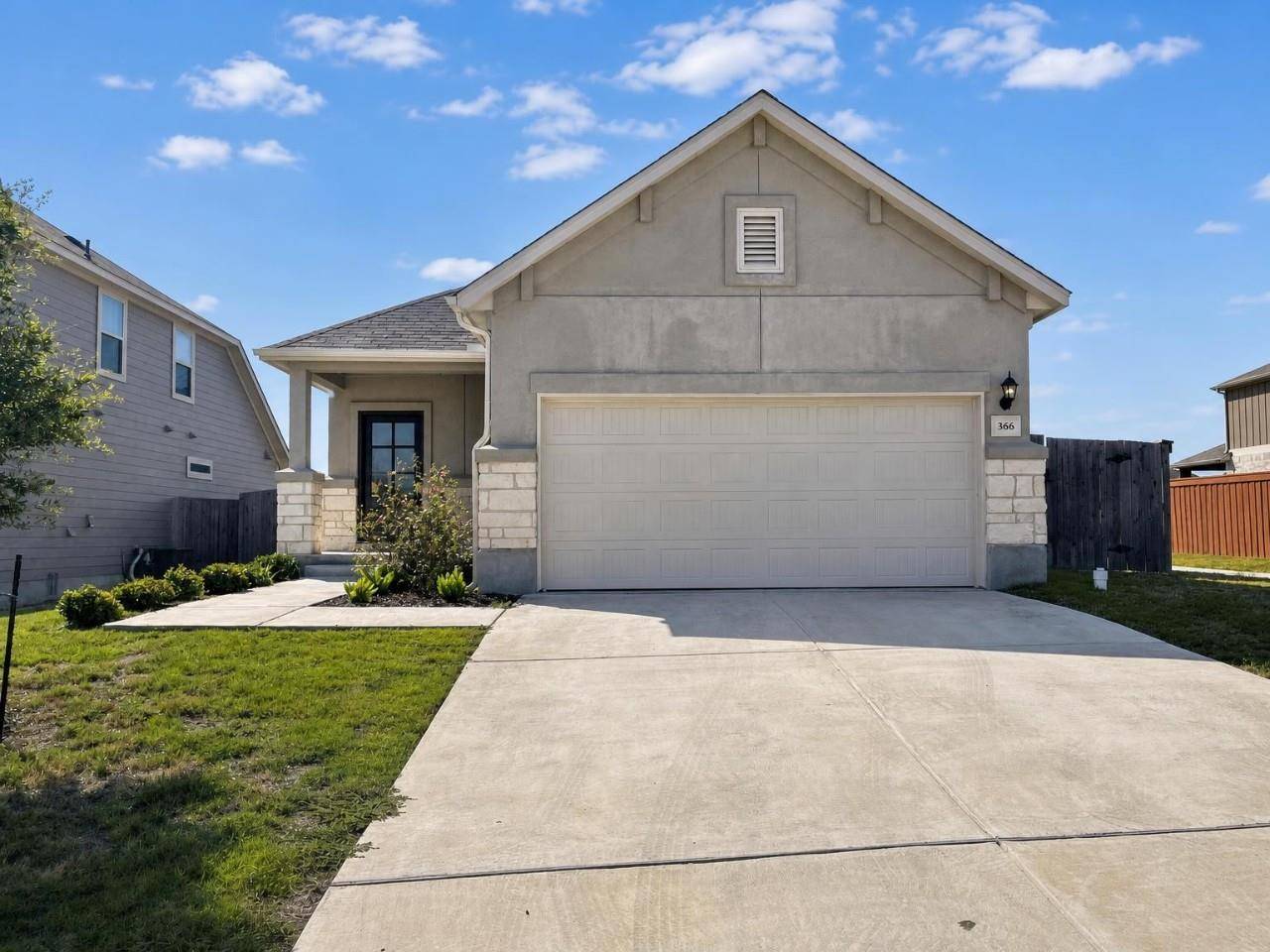 366 Papaya DR, Buda, TX 78610