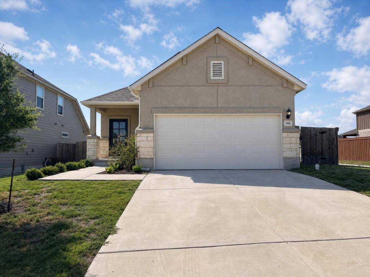 366 Papaya DR, Buda, TX 78610